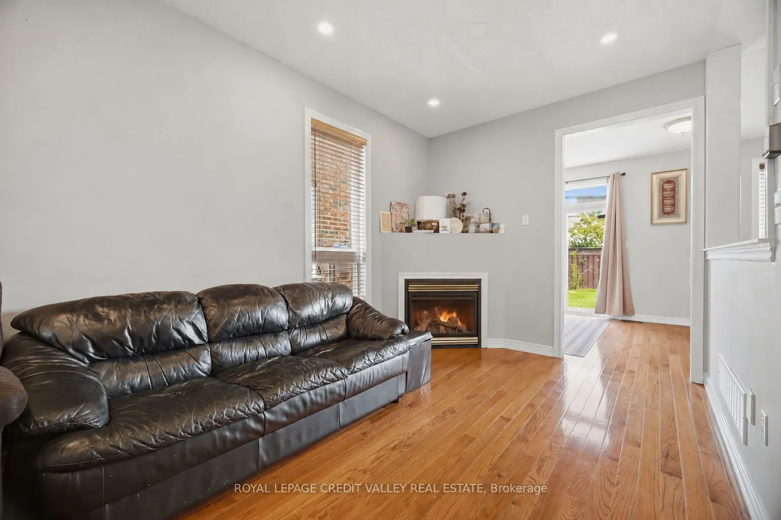 7443 Russian Olive Close