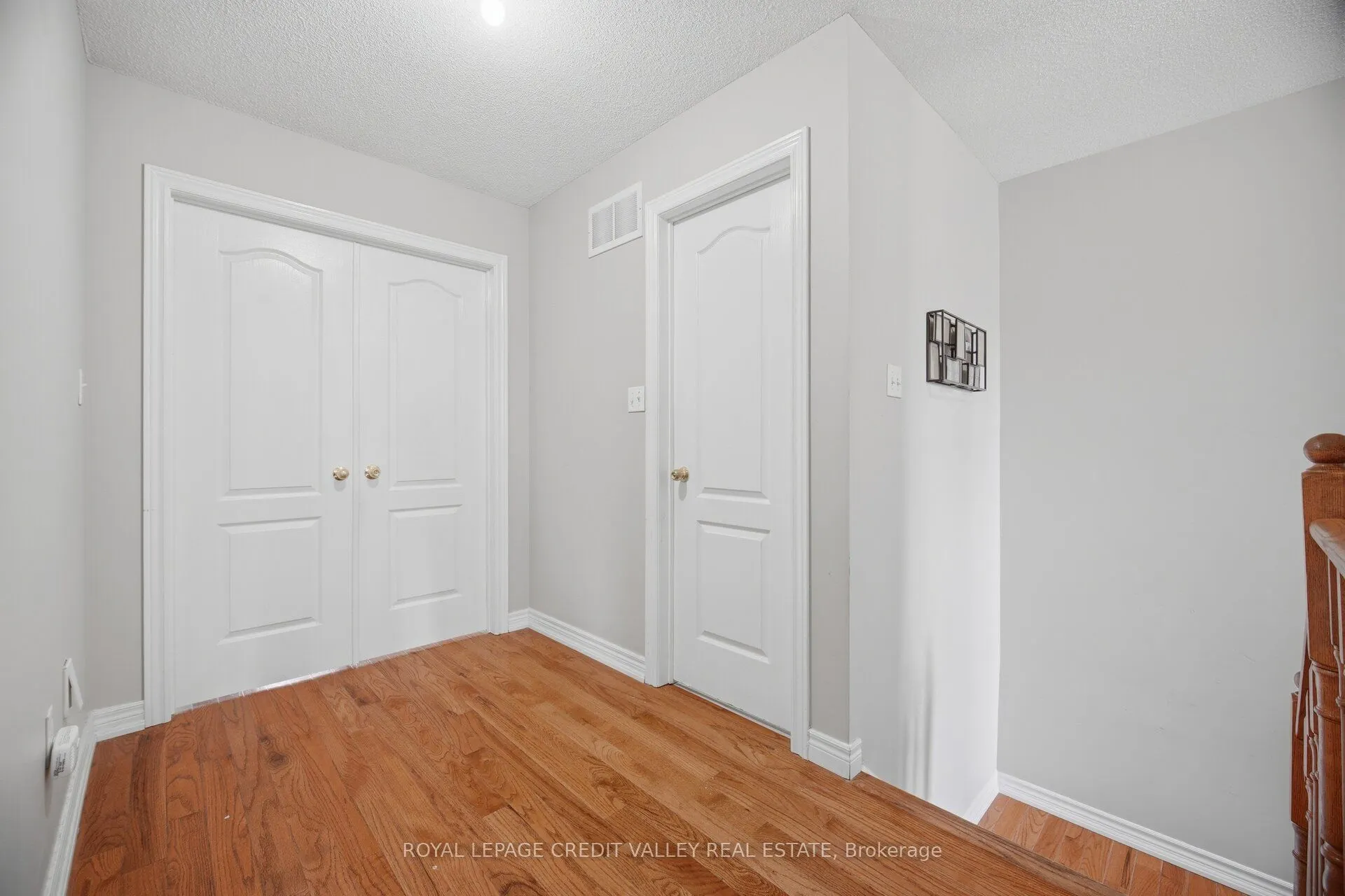 7443 Russian Olive Close
