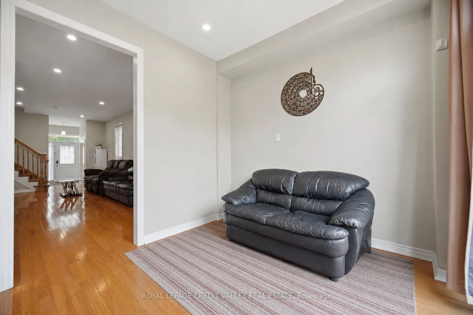 7443 Russian Olive Close