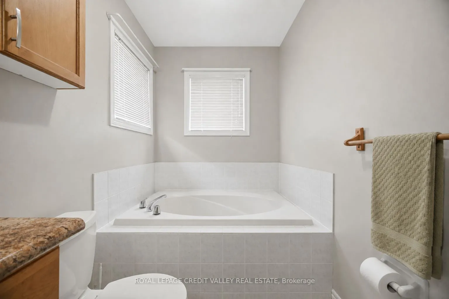 7443 Russian Olive Close
