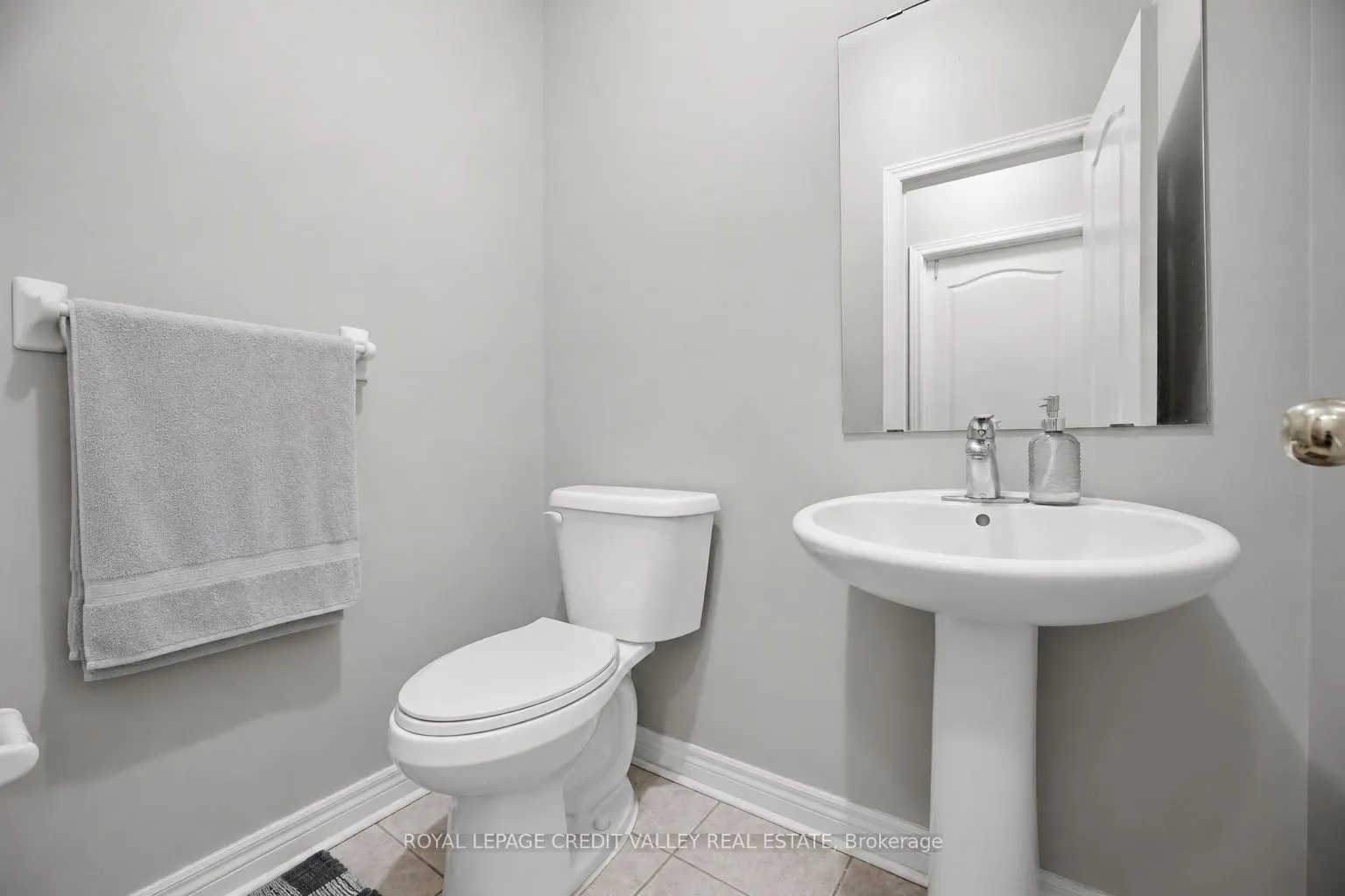 7443 Russian Olive Close