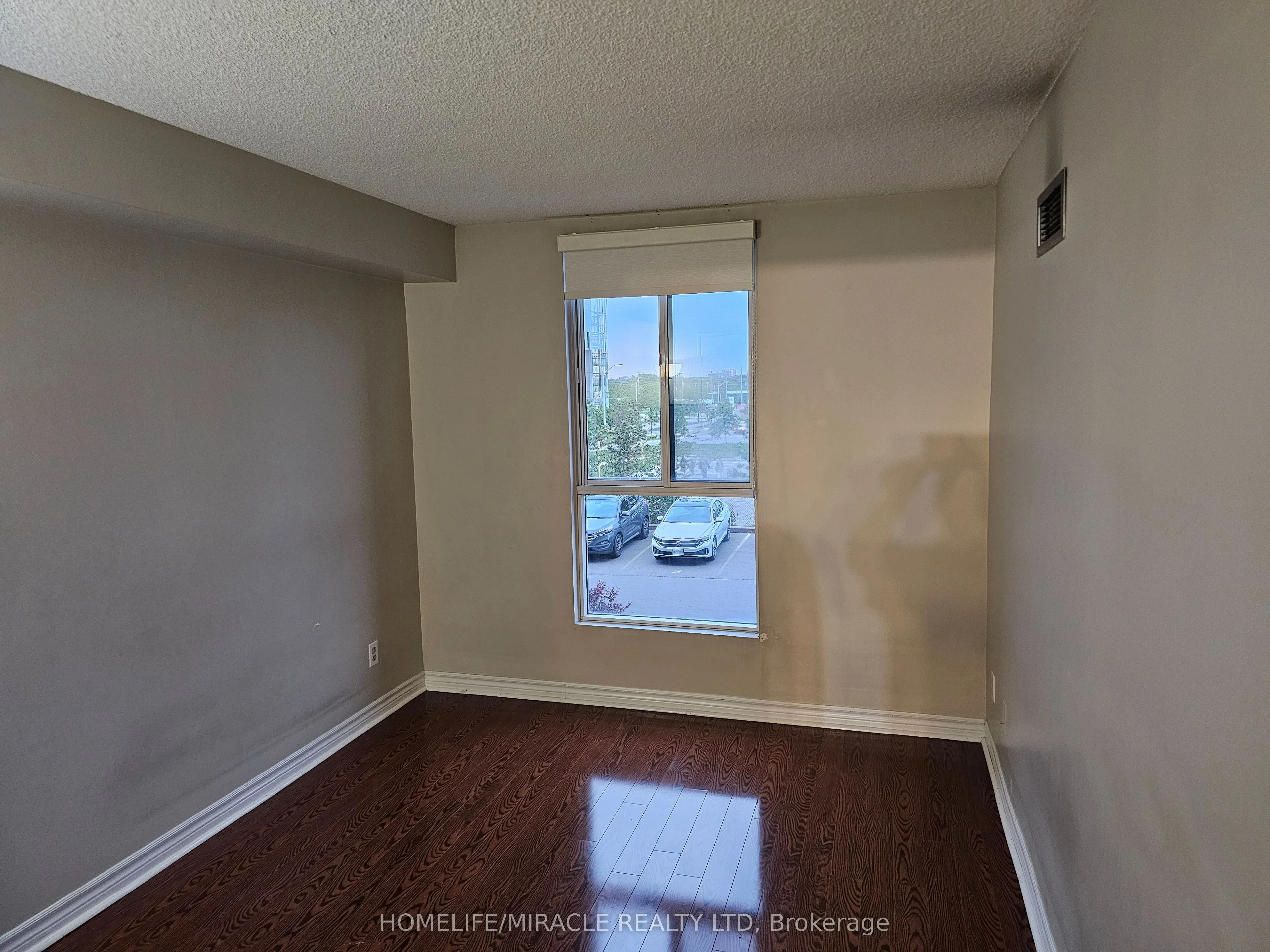 115 Hillcrest Avenue #214