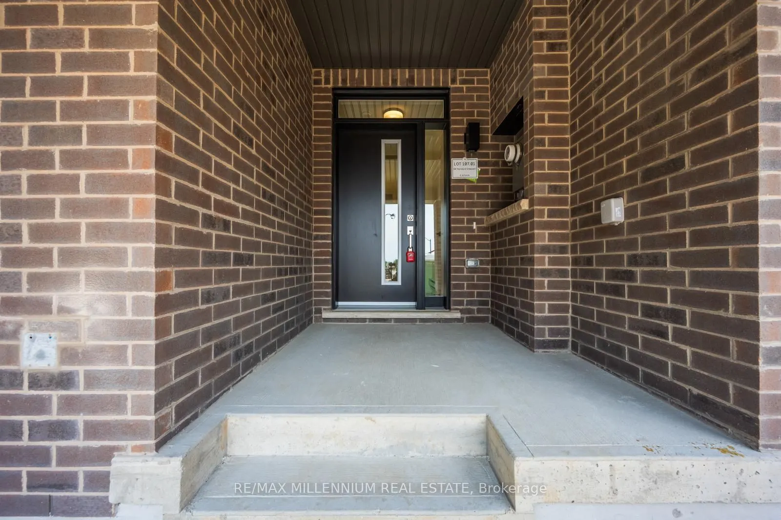 50 Thornbird Crescent #MAIN