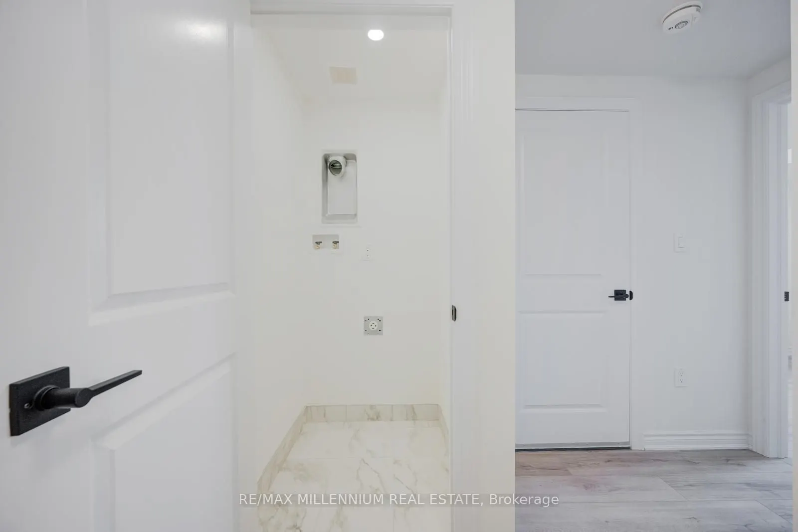 50 Thornbird Crescent #MAIN
