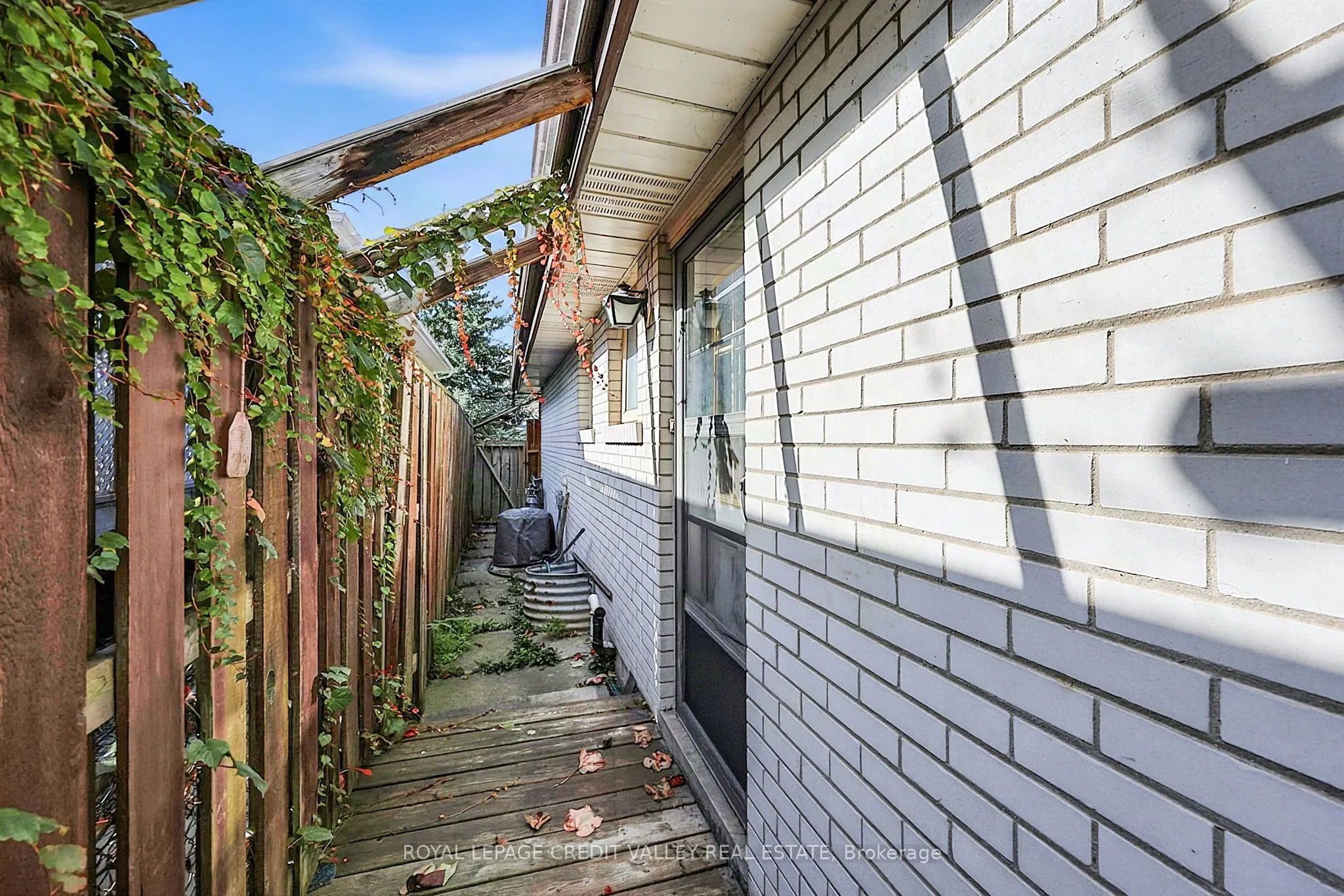 30 Palgrave Crescent