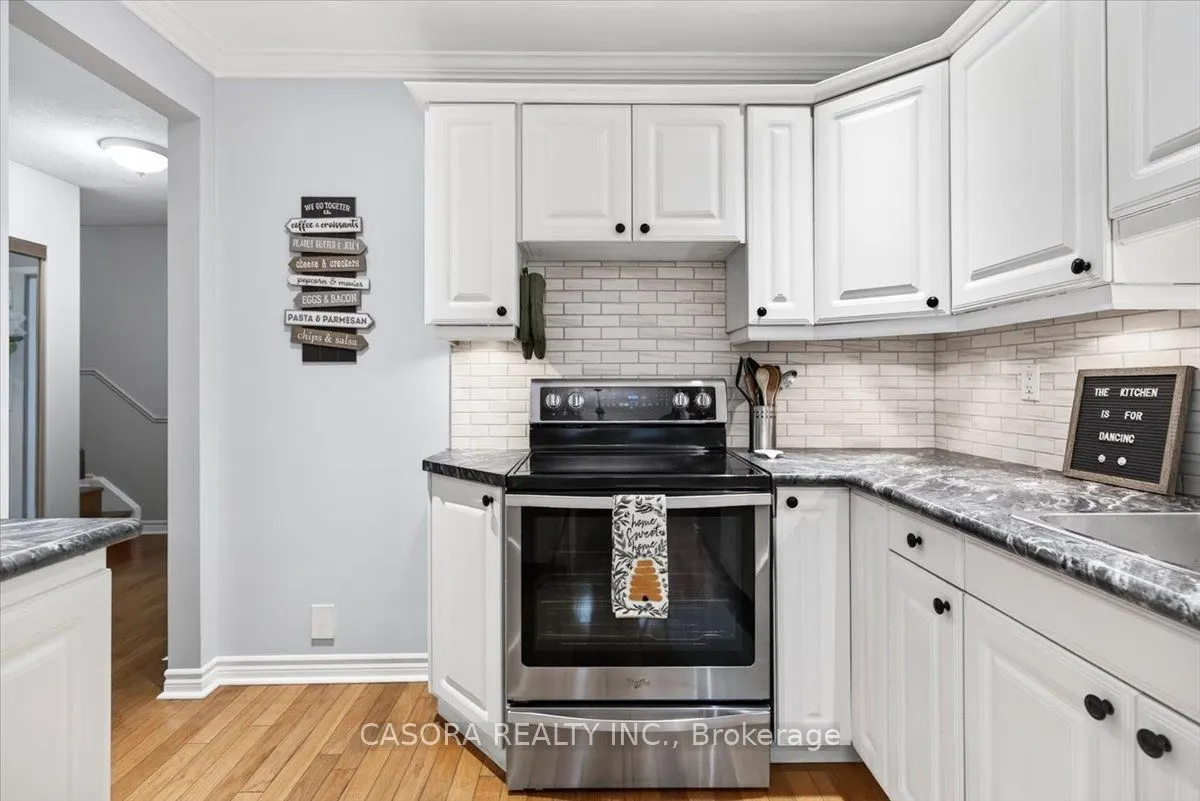 479 WOODVIEW Road #11
