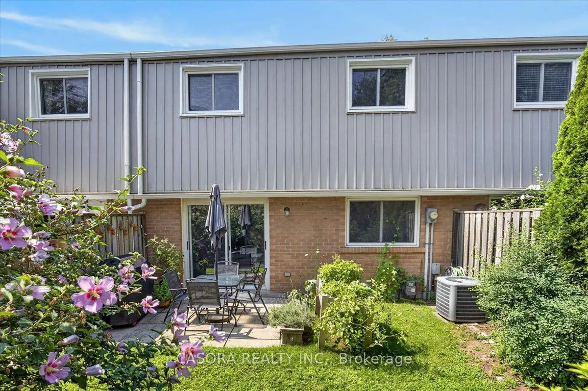 479 WOODVIEW Road #11
