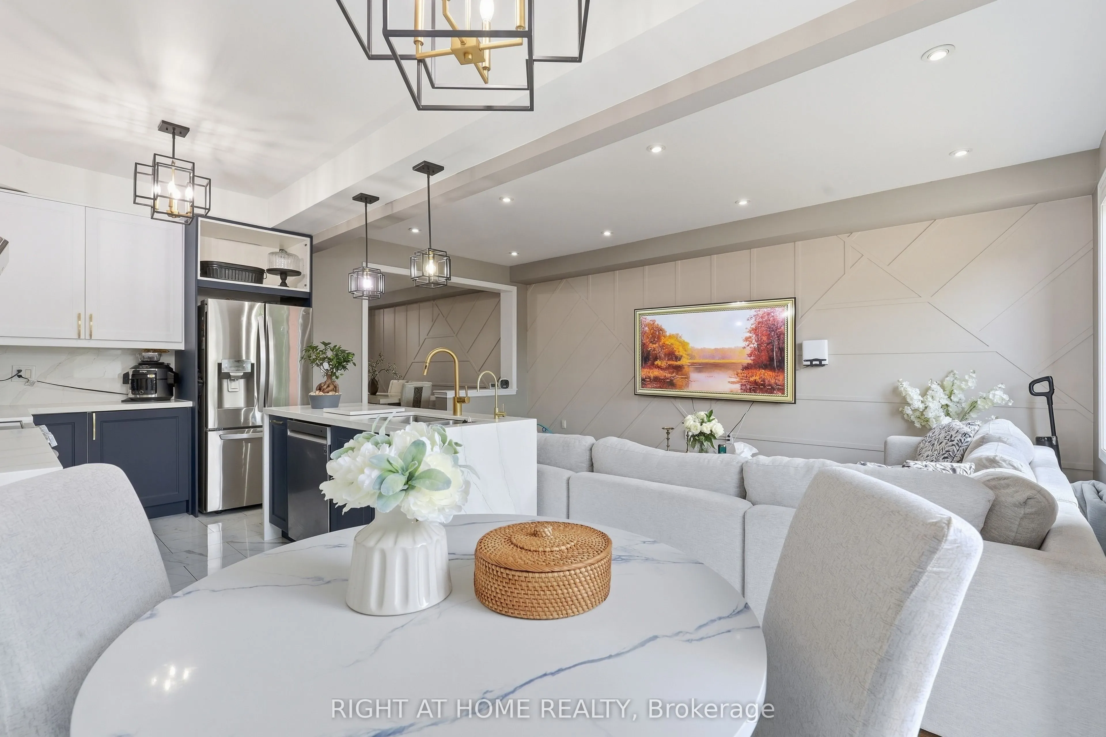 43 Diamond Leaf Lane