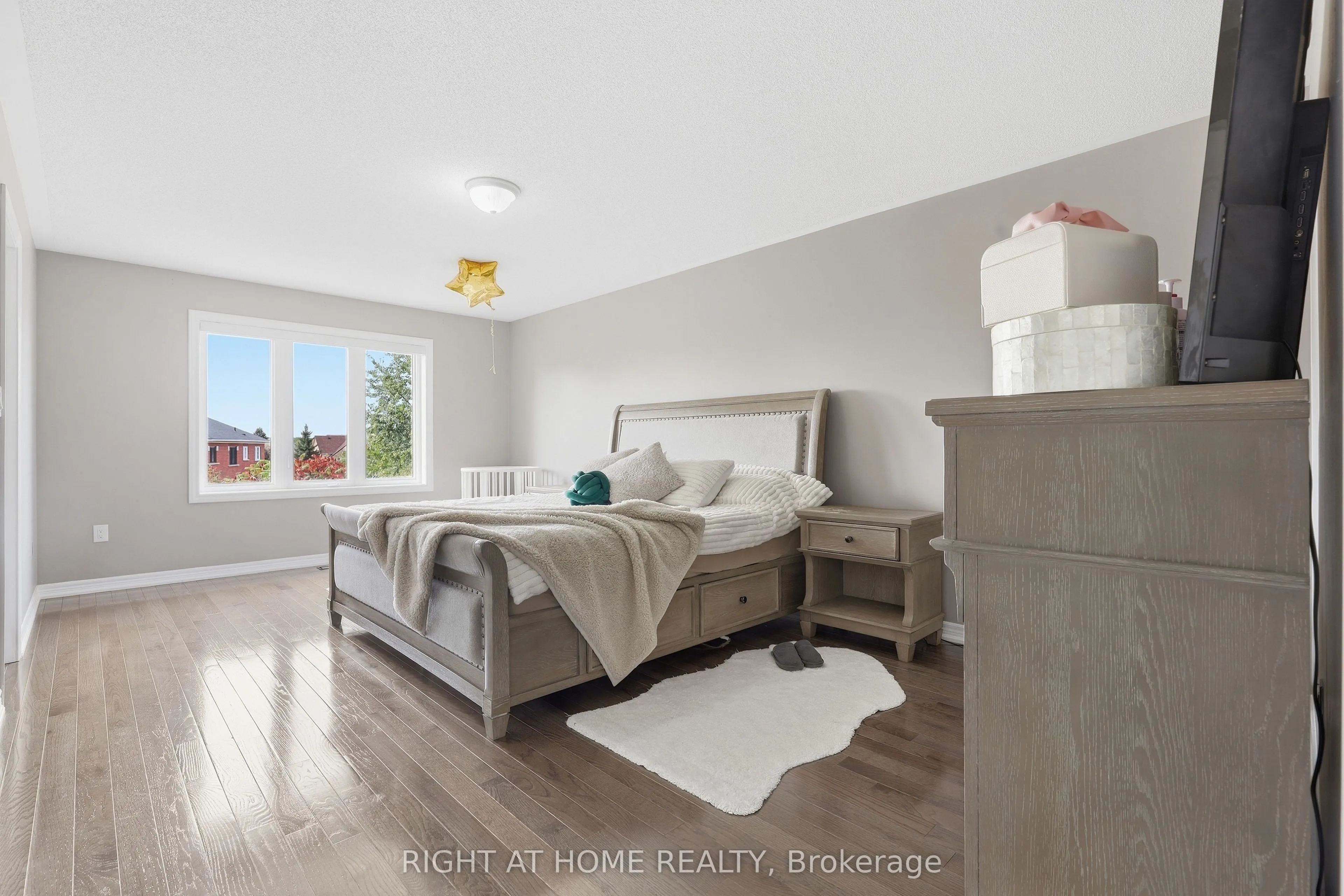 43 Diamond Leaf Lane