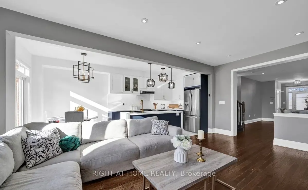 43 Diamond Leaf Lane
