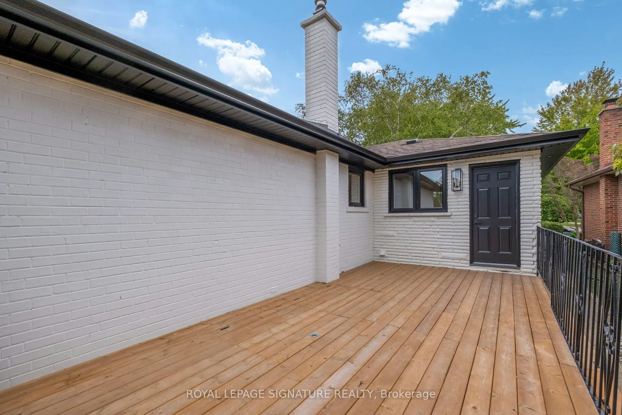 11 Brook Tree Crescent