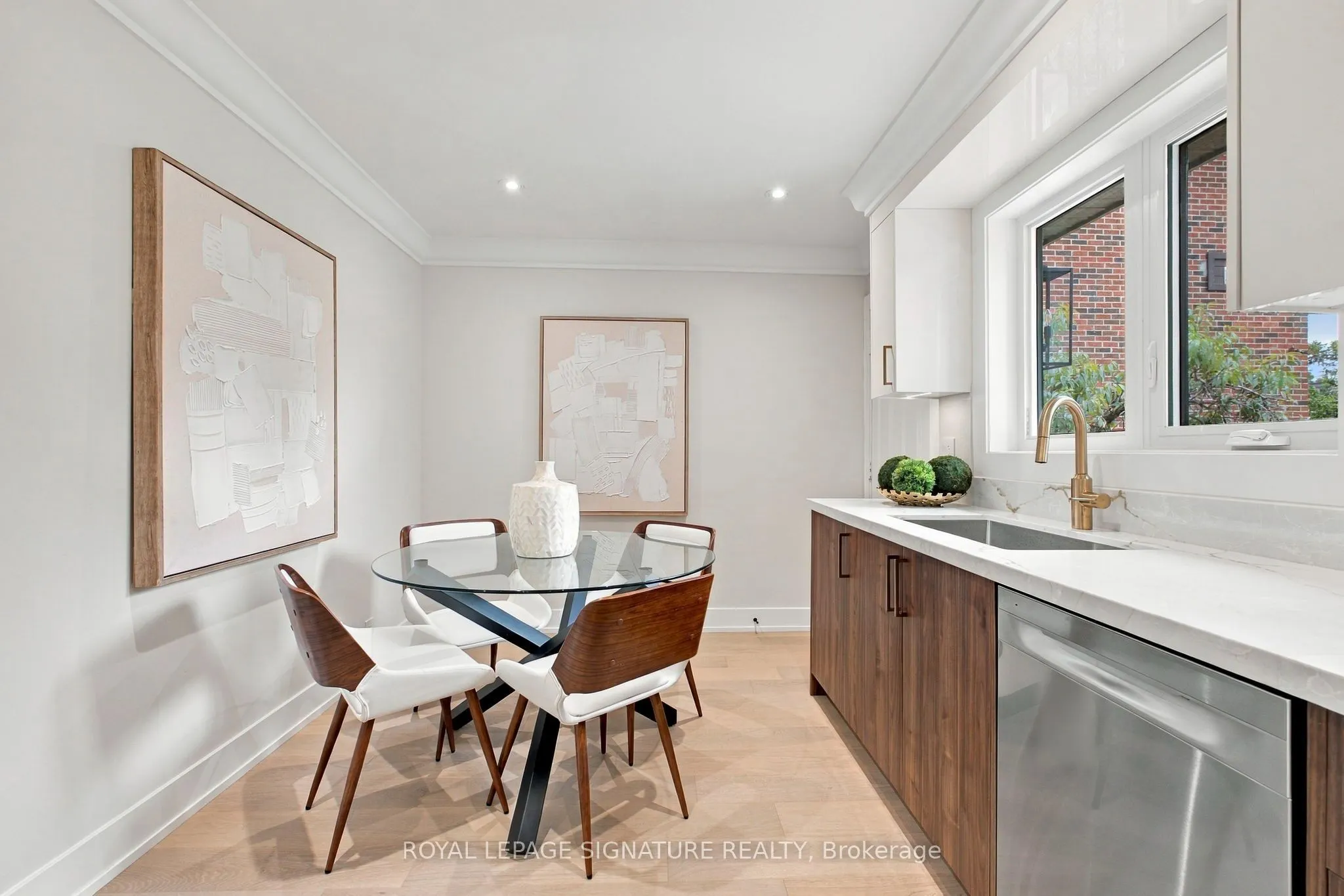 11 Brook Tree Crescent
