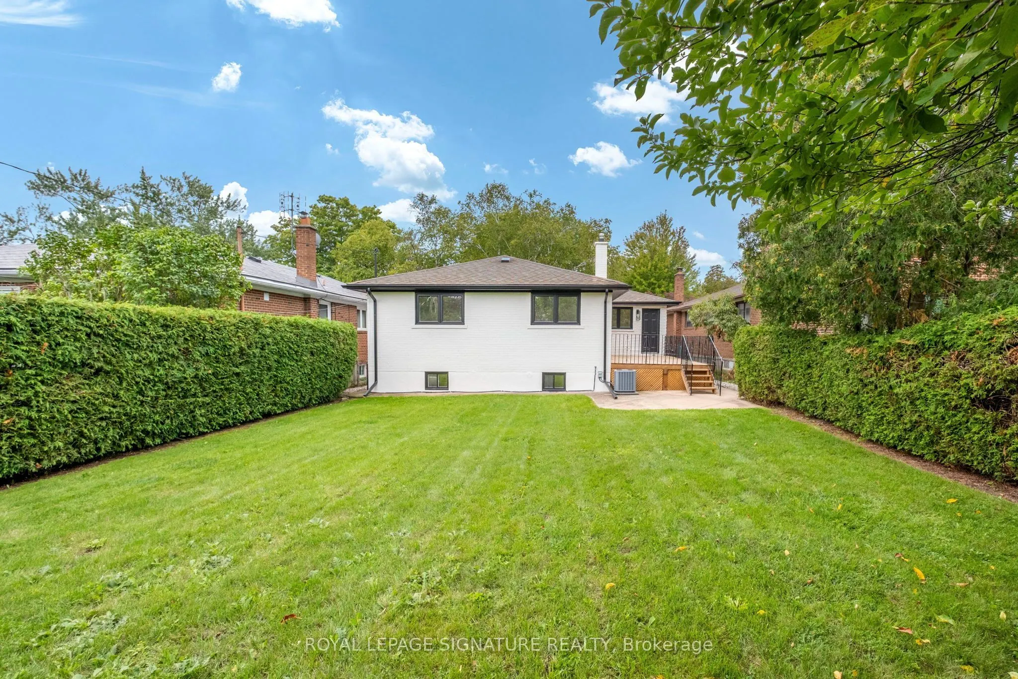 11 Brook Tree Crescent