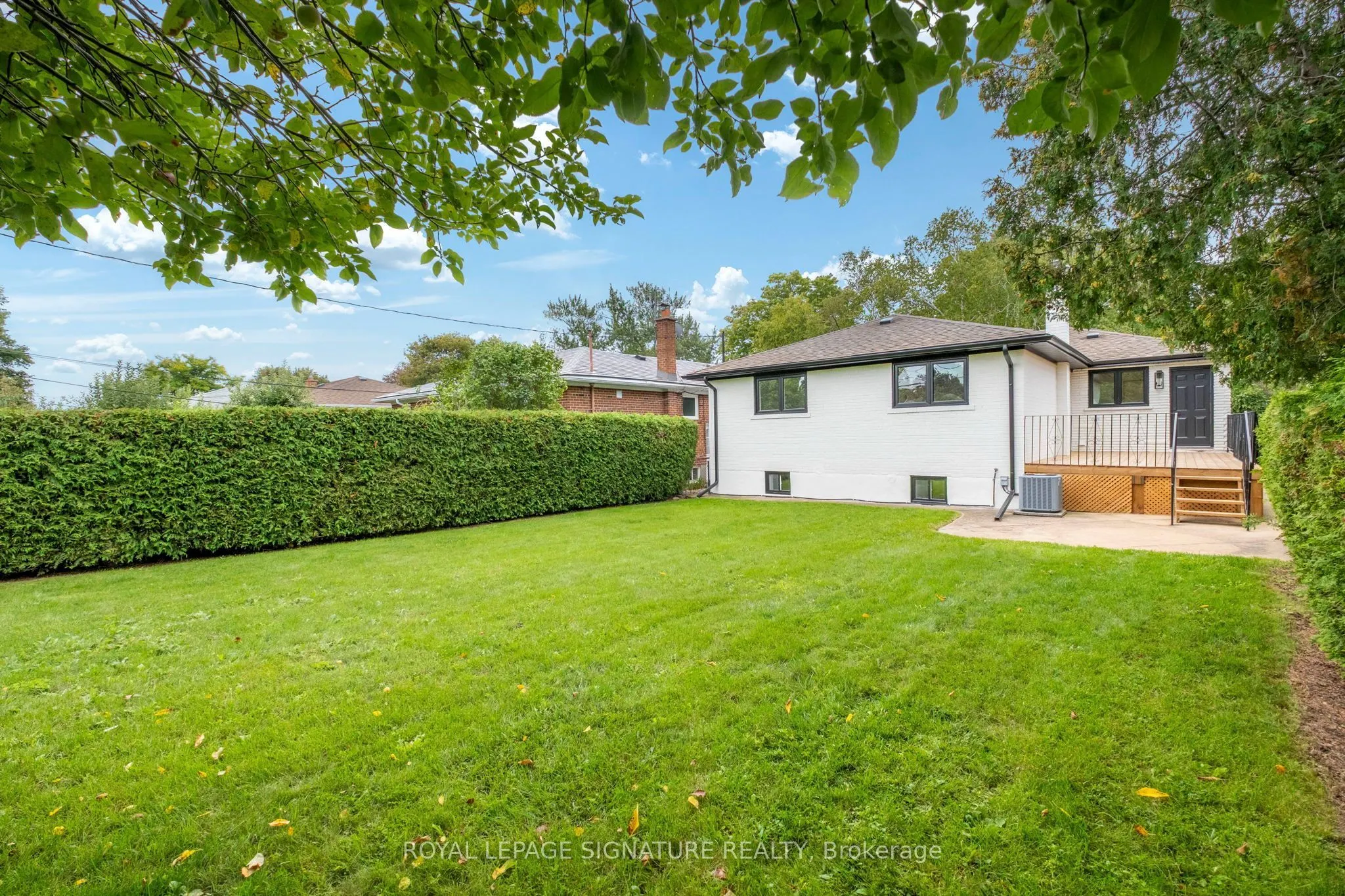 11 Brook Tree Crescent