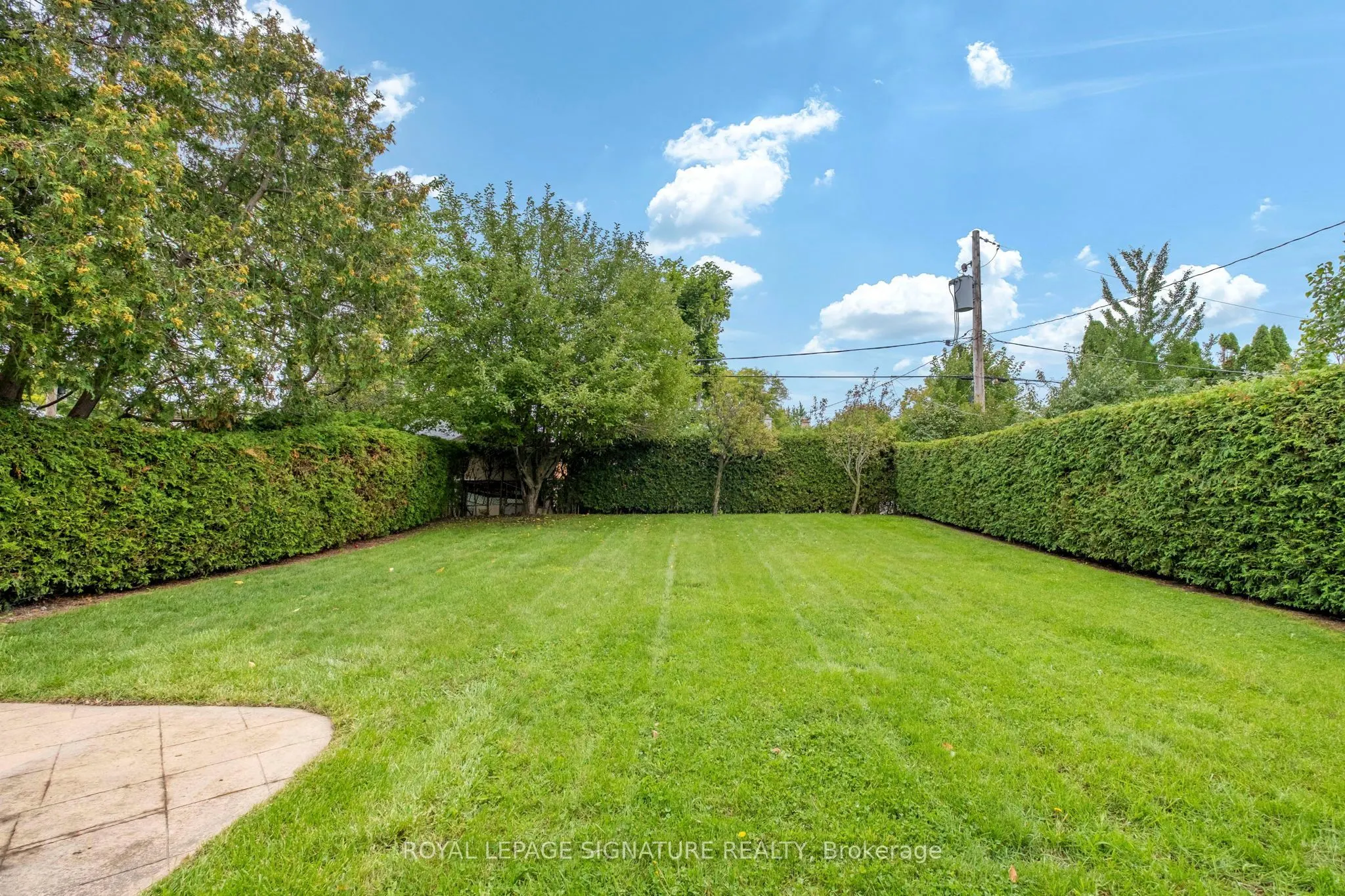 11 Brook Tree Crescent