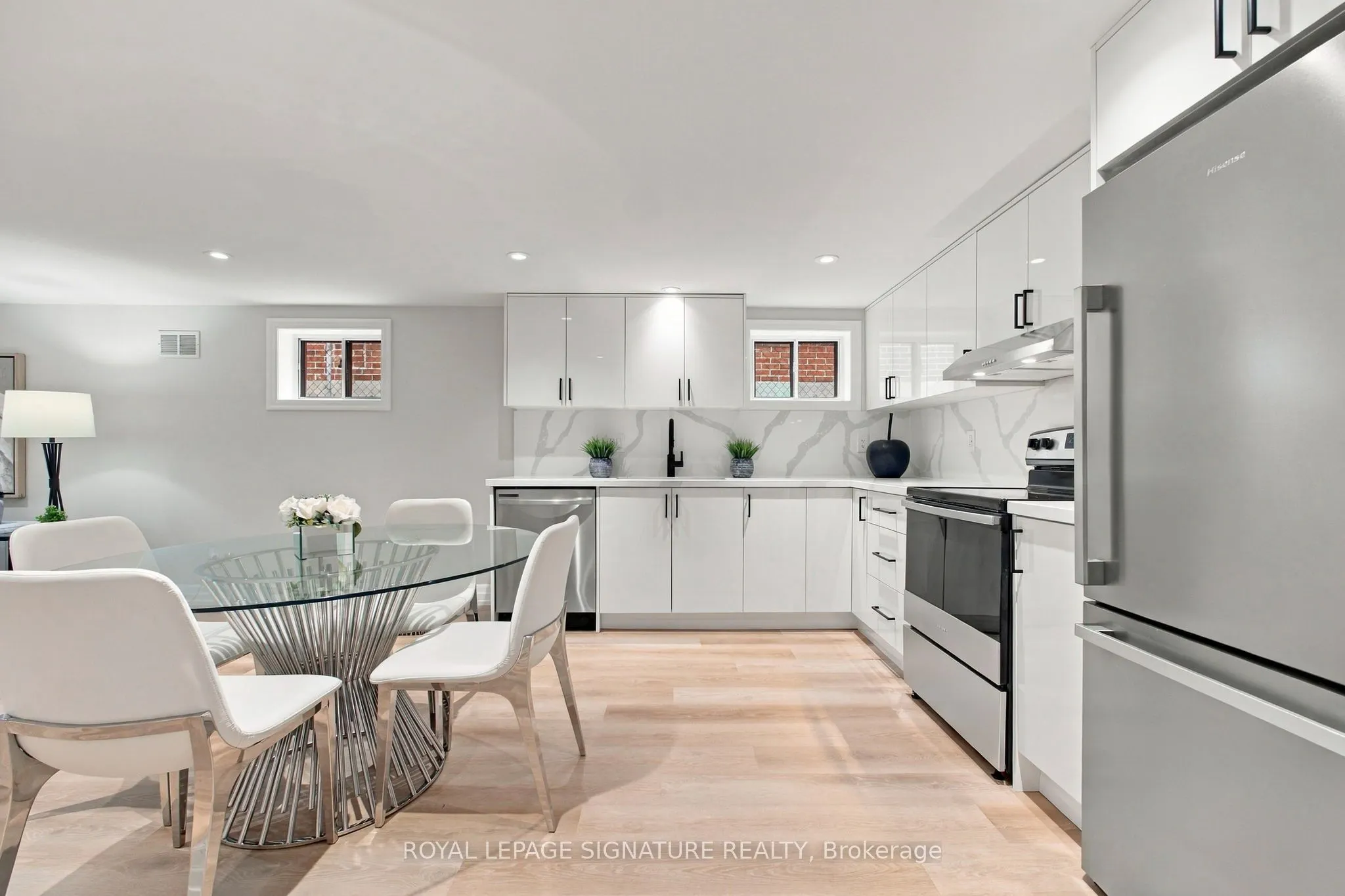 11 Brook Tree Crescent