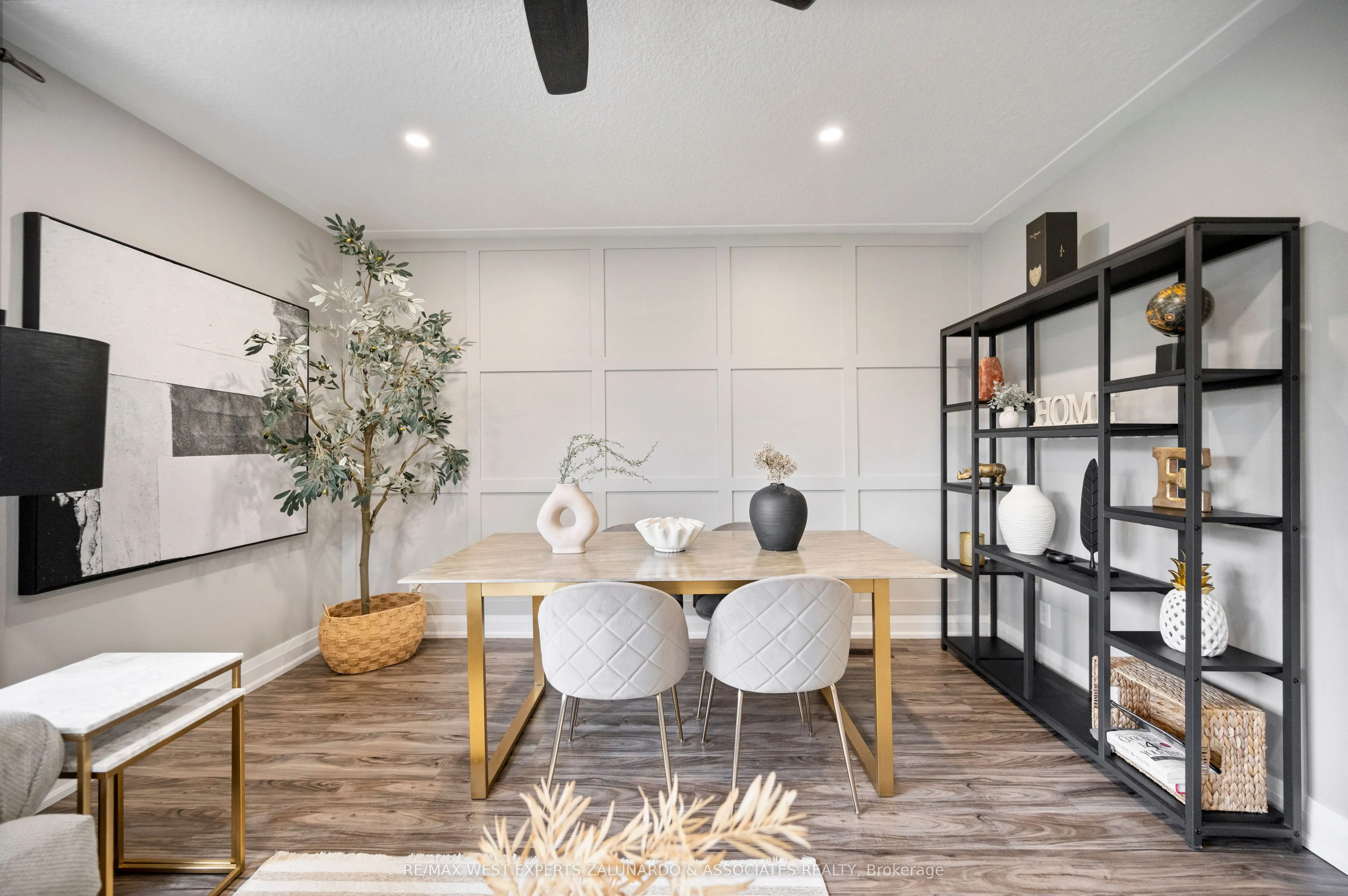56 Roxaline Street