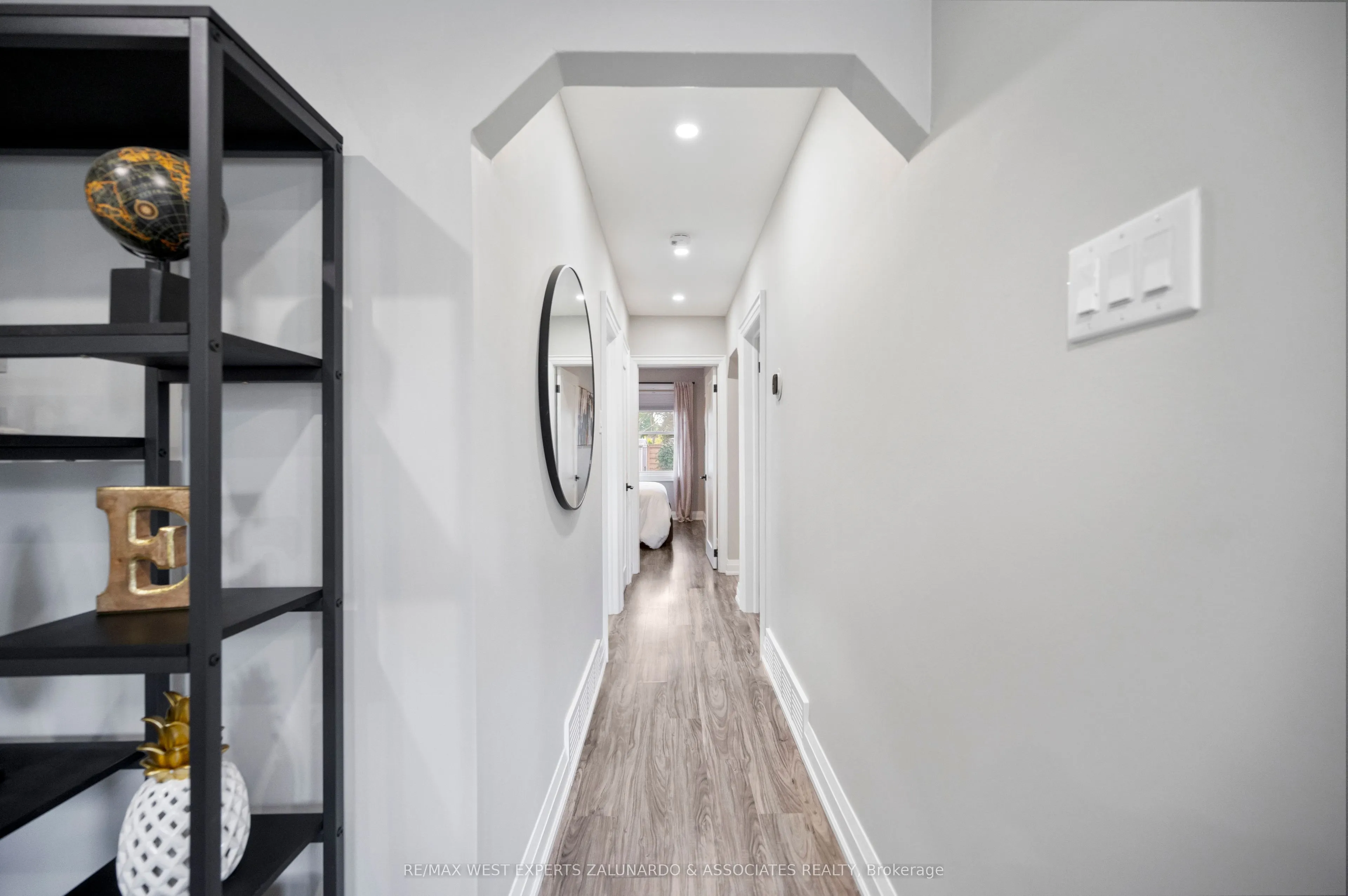 56 Roxaline Street