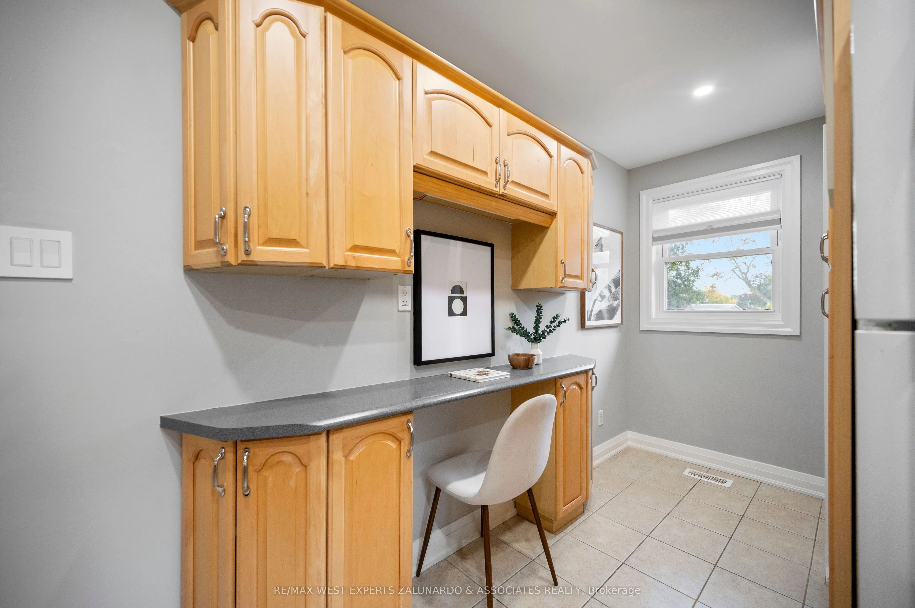 56 Roxaline Street