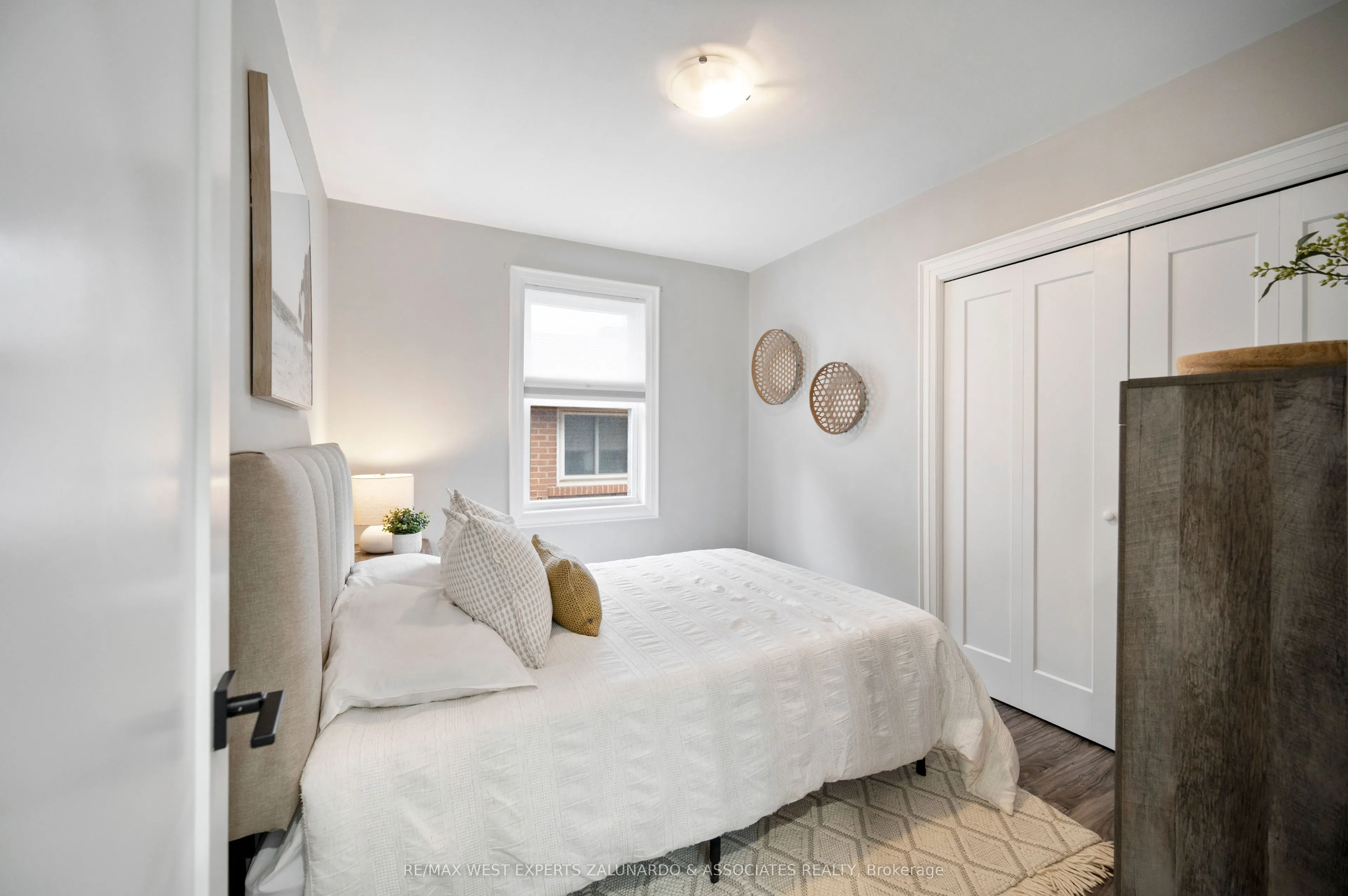 56 Roxaline Street