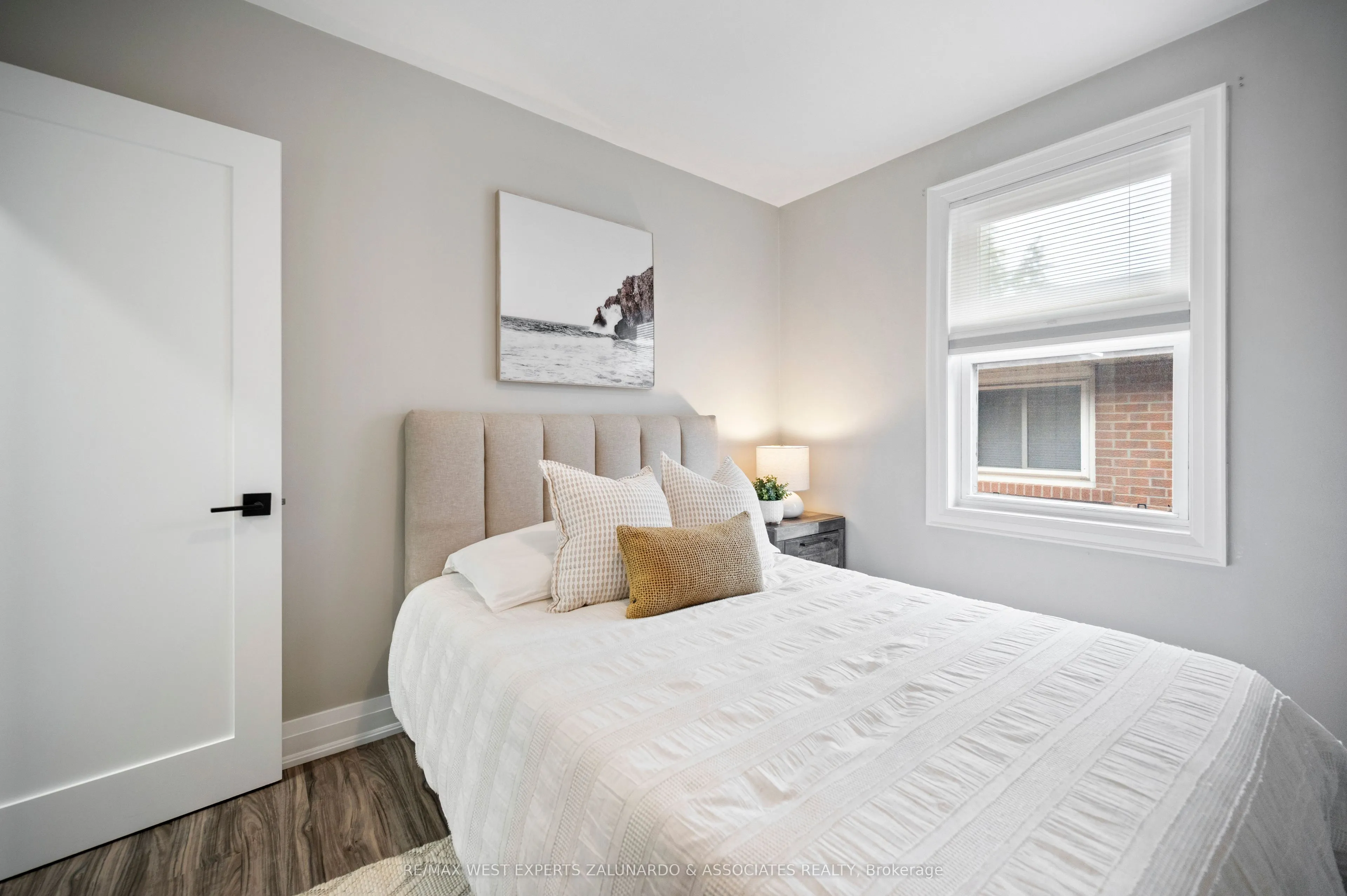 56 Roxaline Street