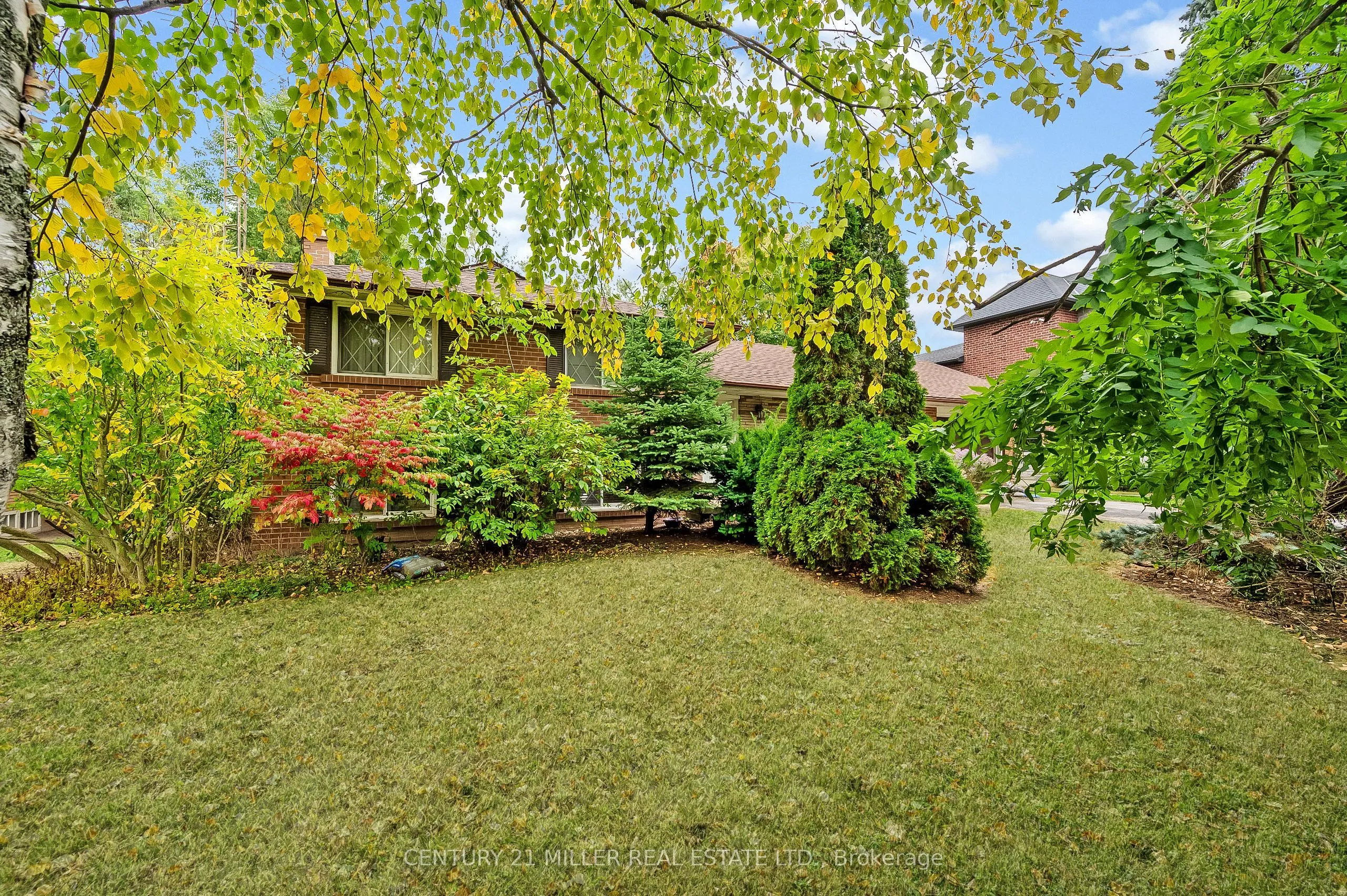 1342 Sedgewick Crescent