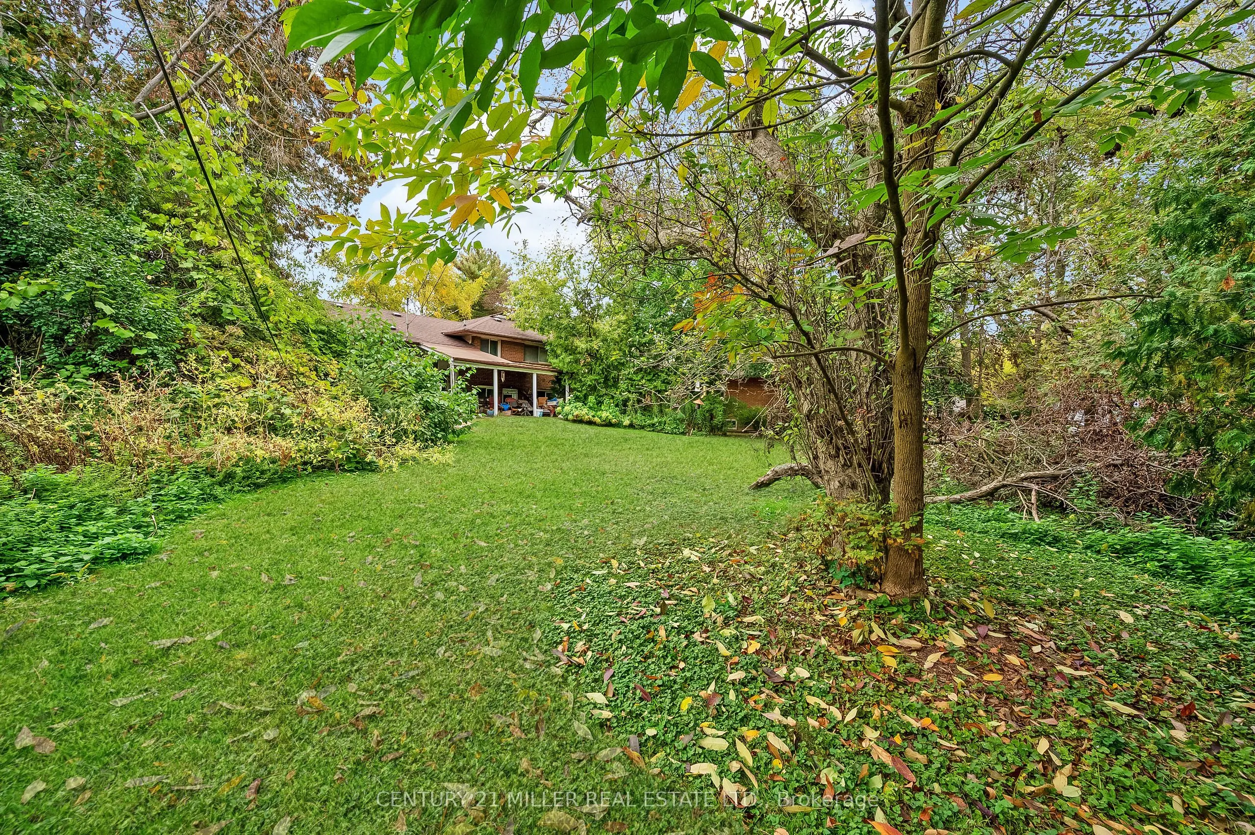 1342 Sedgewick Crescent