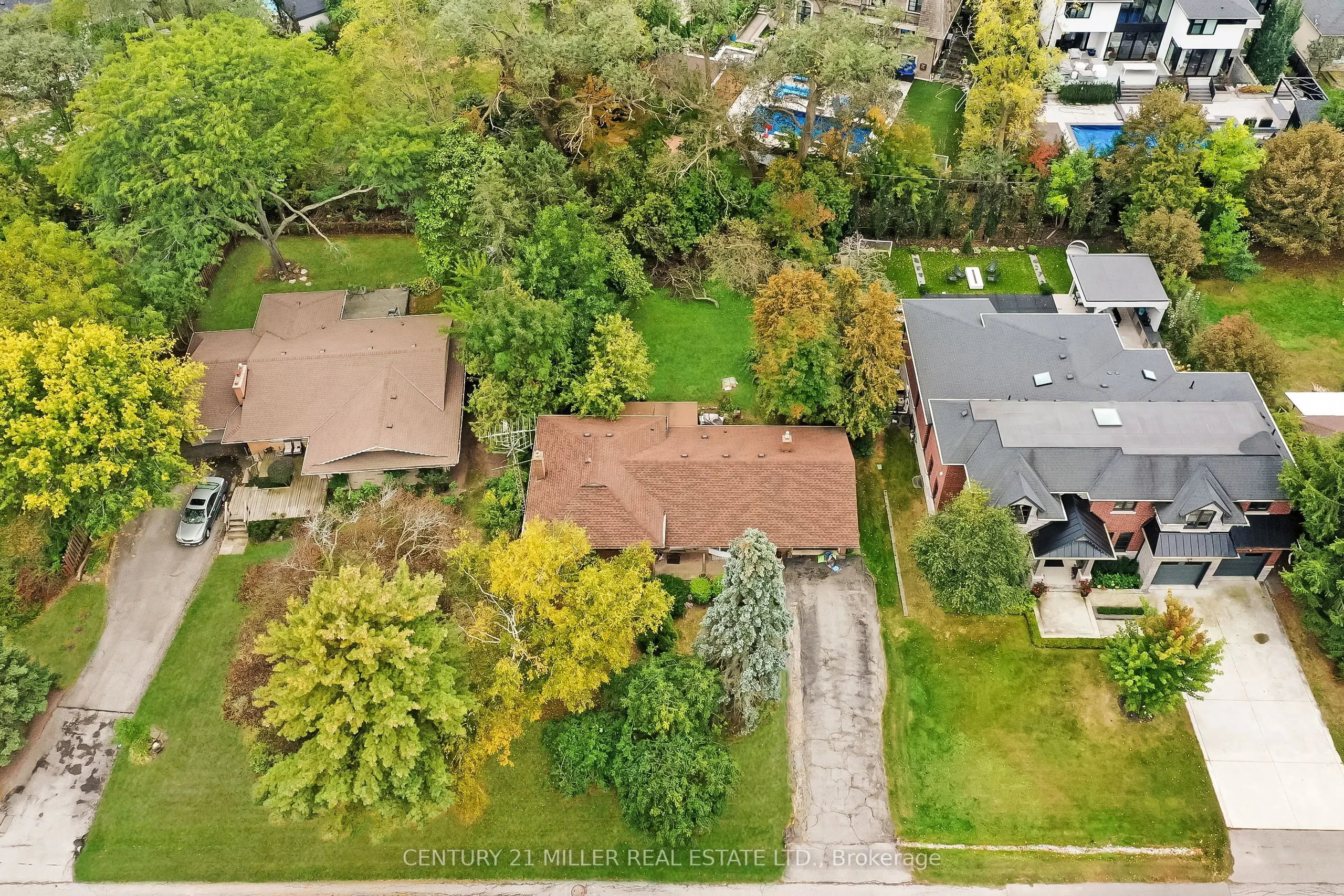 1342 Sedgewick Crescent