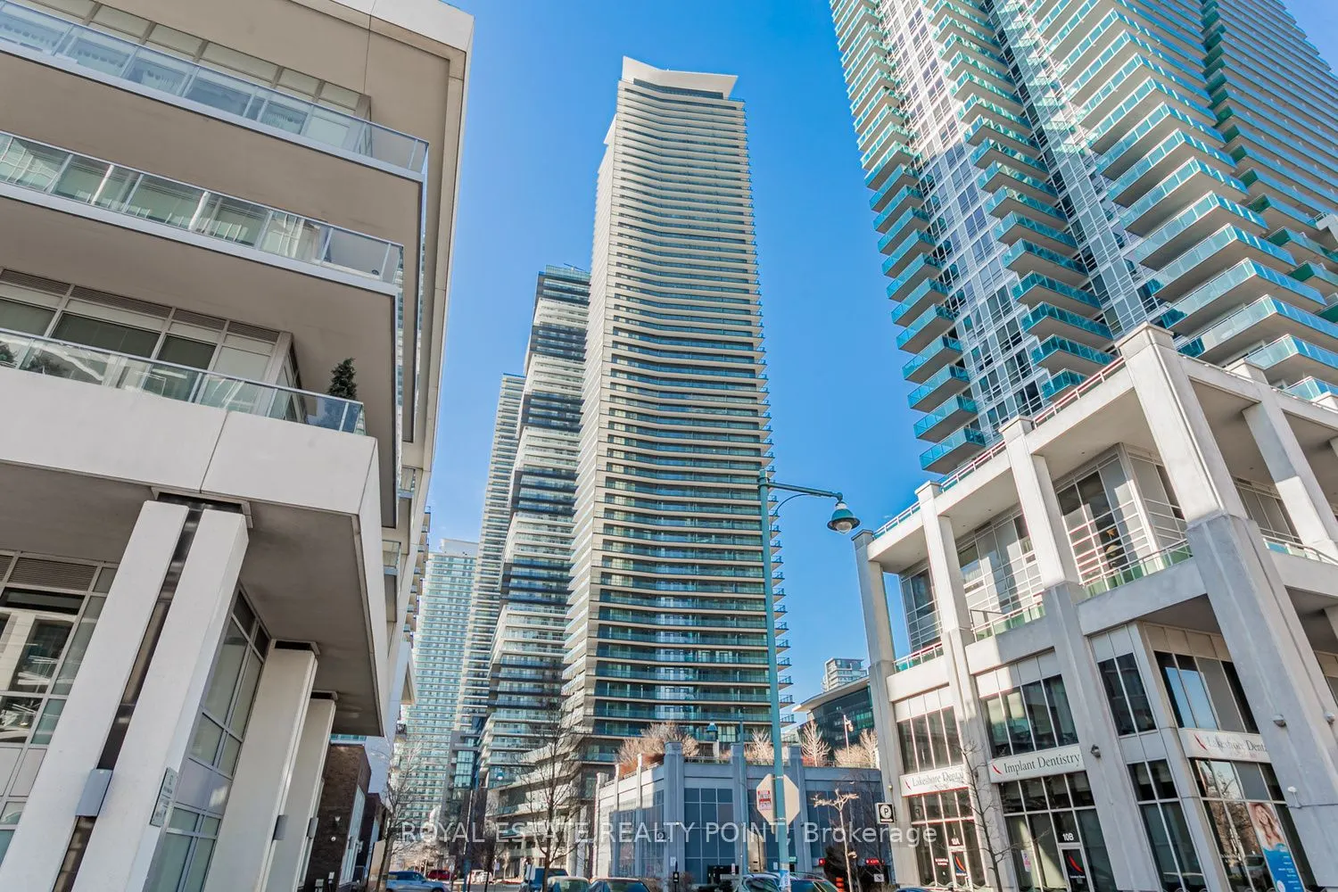 38 Annie Craig Drive #1008