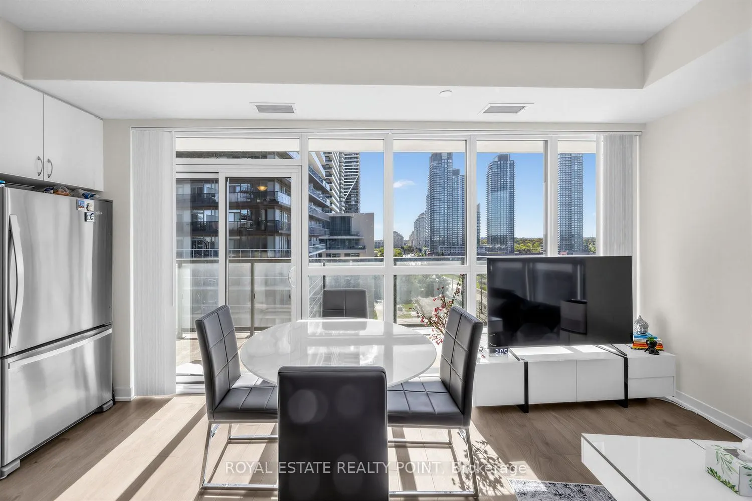 38 Annie Craig Drive #1008