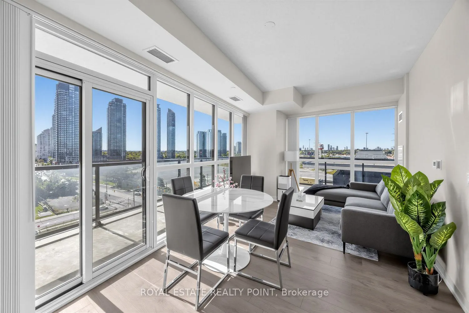 38 Annie Craig Drive #1008