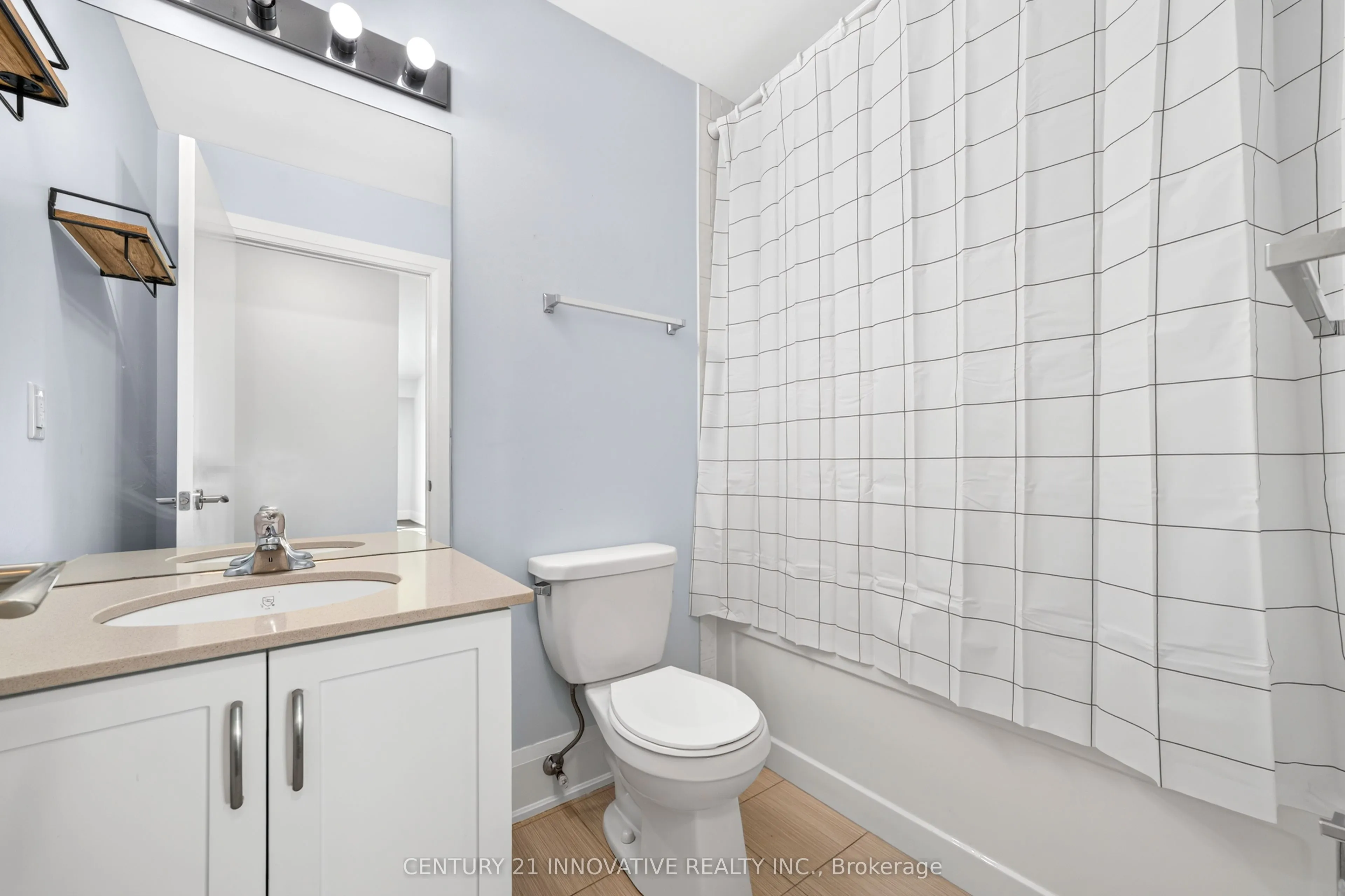 45 Yorkland Boulevard #302