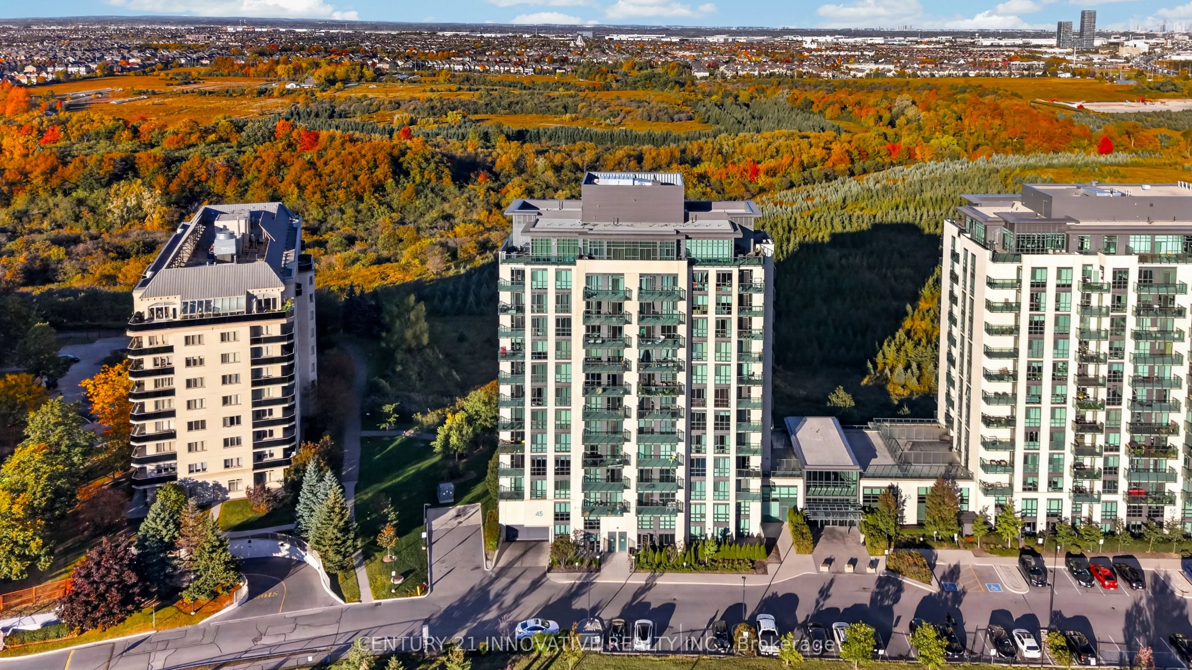 45 Yorkland Boulevard #302