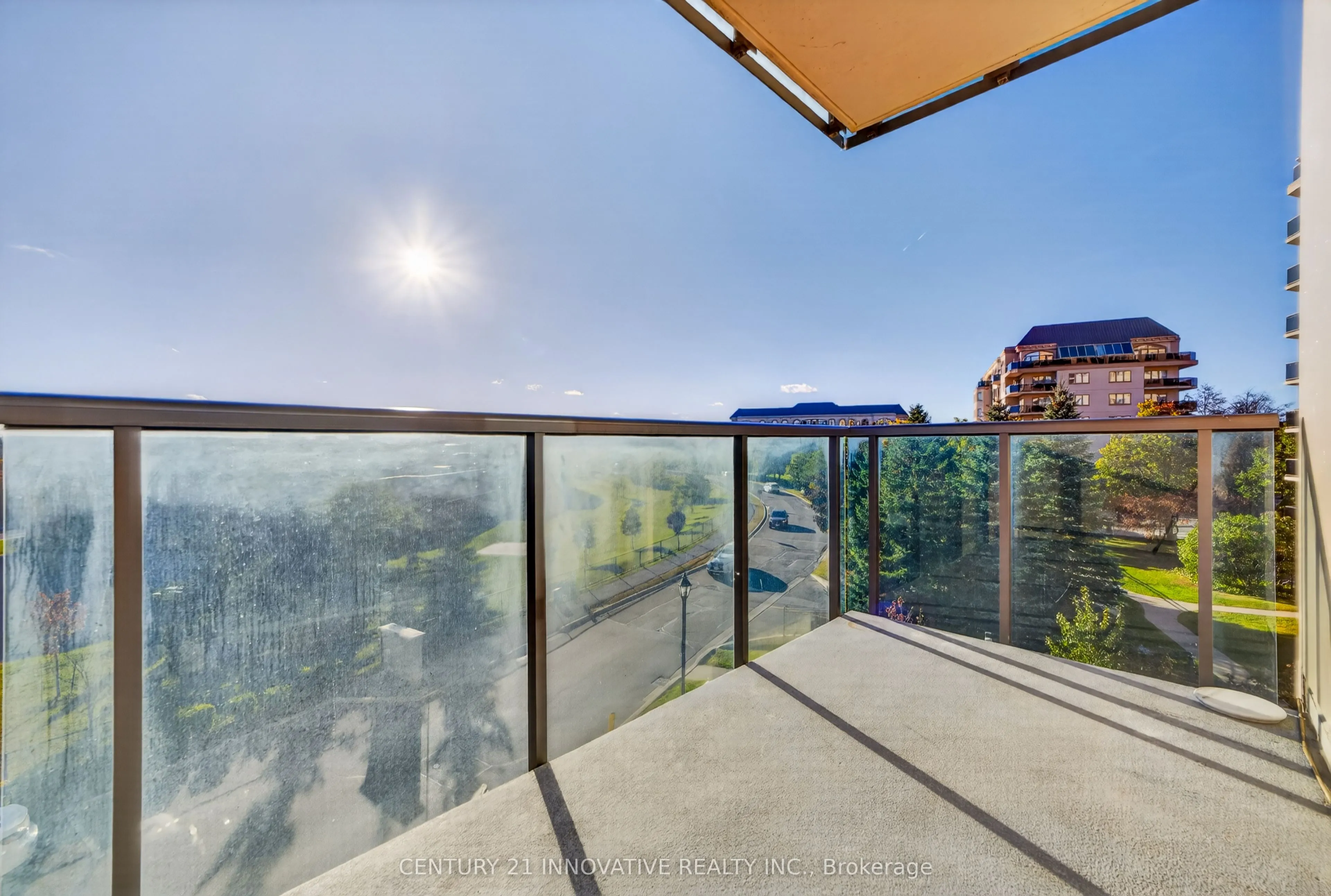 45 Yorkland Boulevard #302