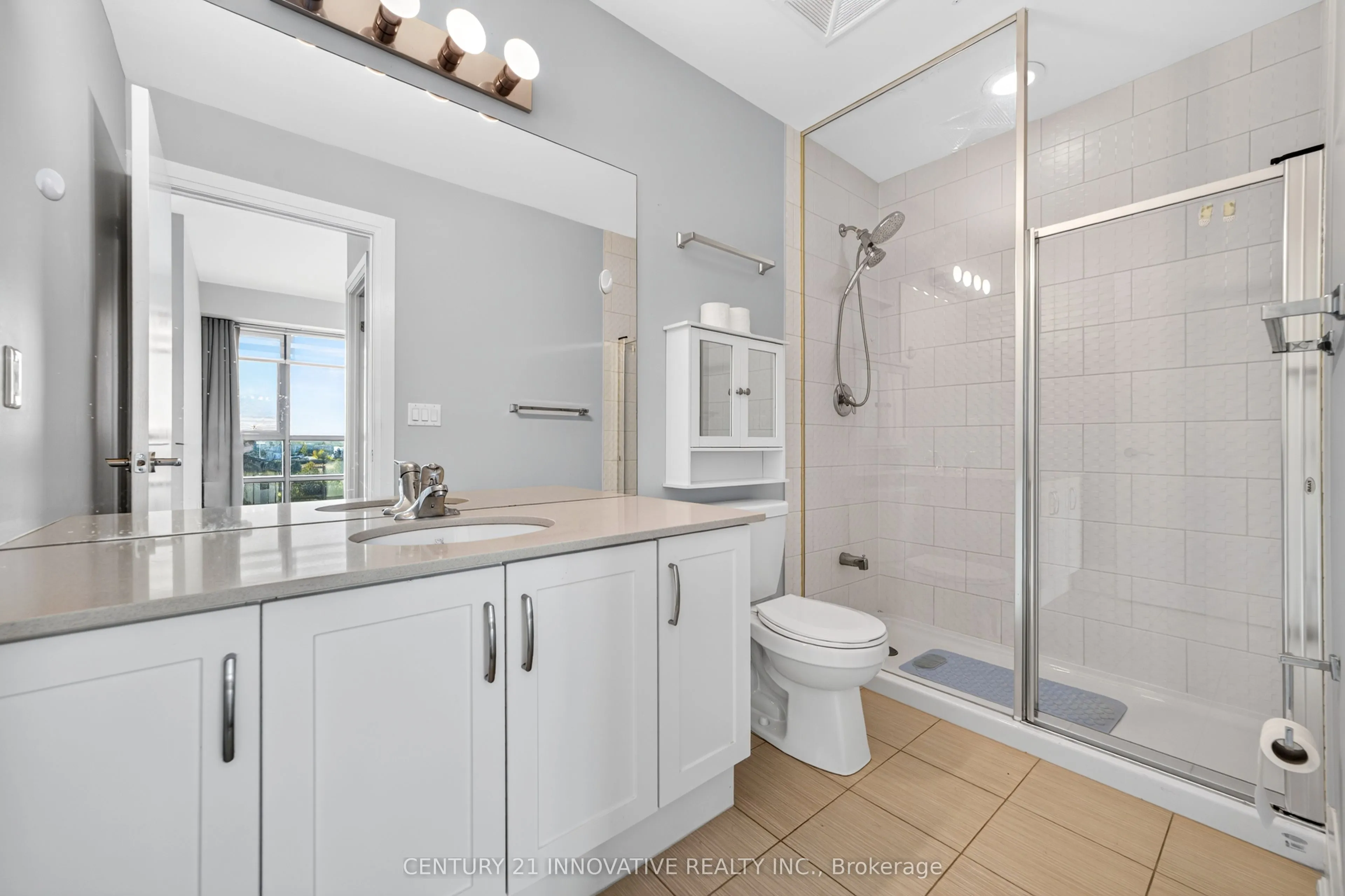 45 Yorkland Boulevard #302
