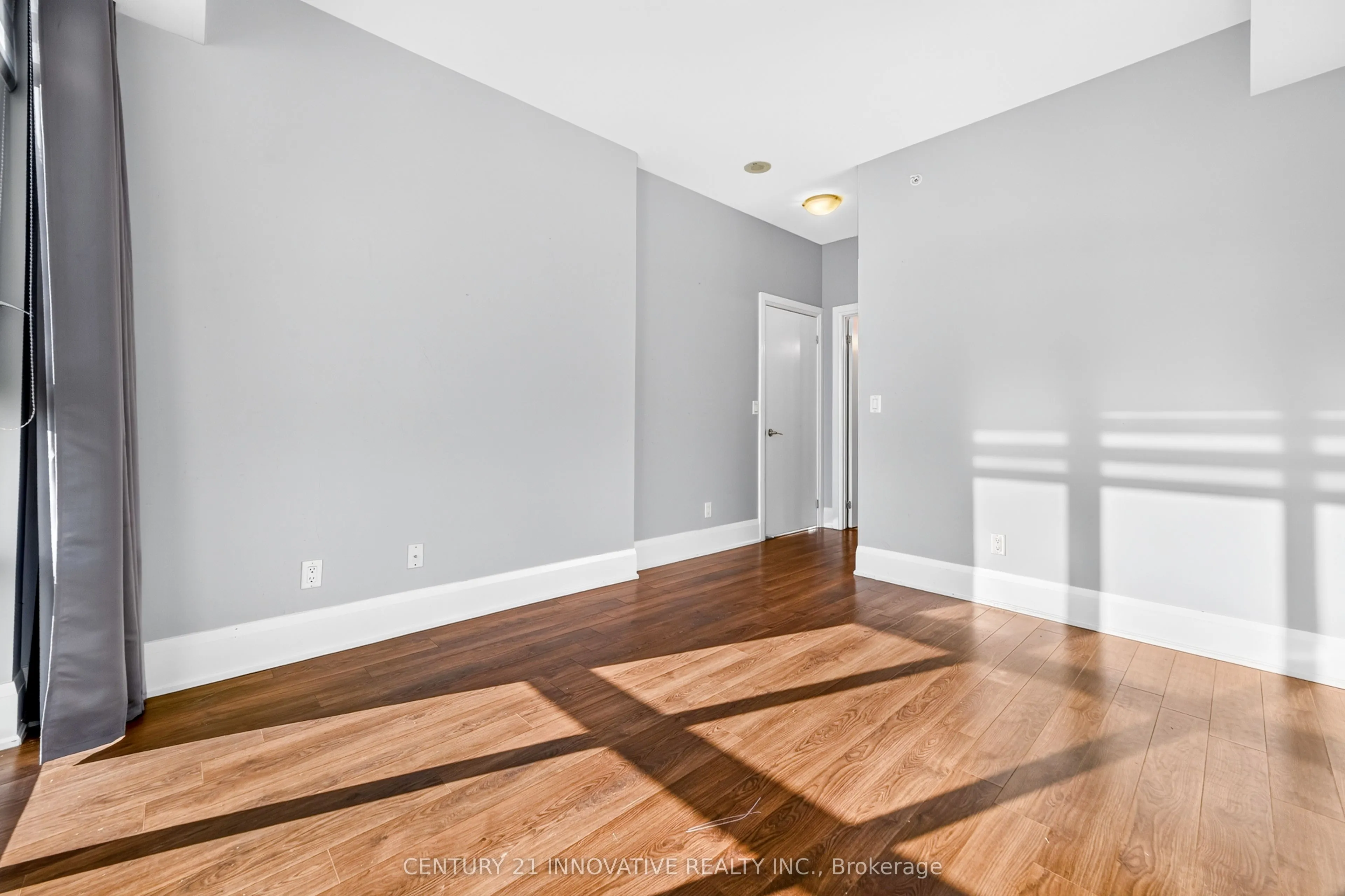 45 Yorkland Boulevard #302