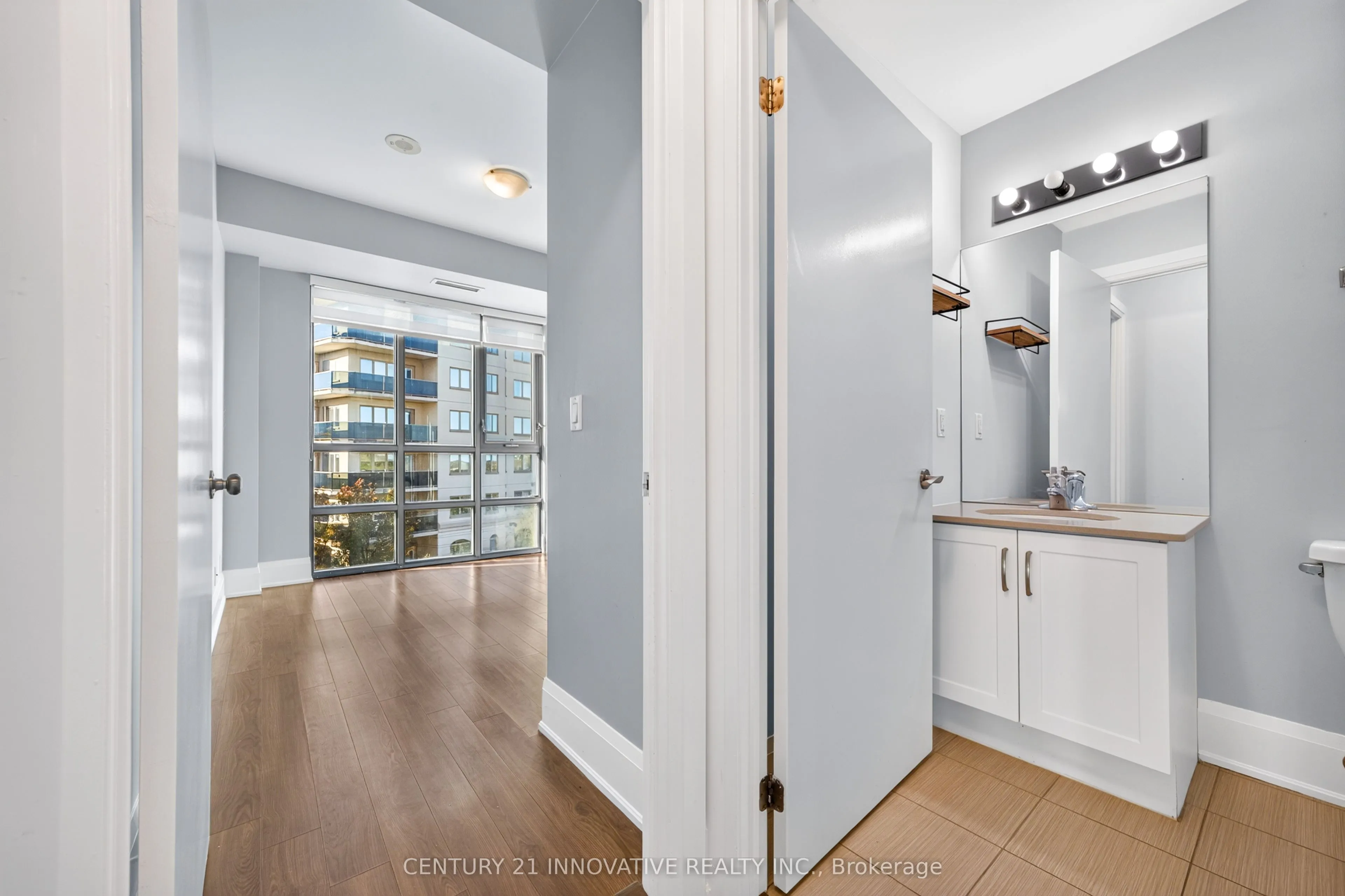 45 Yorkland Boulevard #302