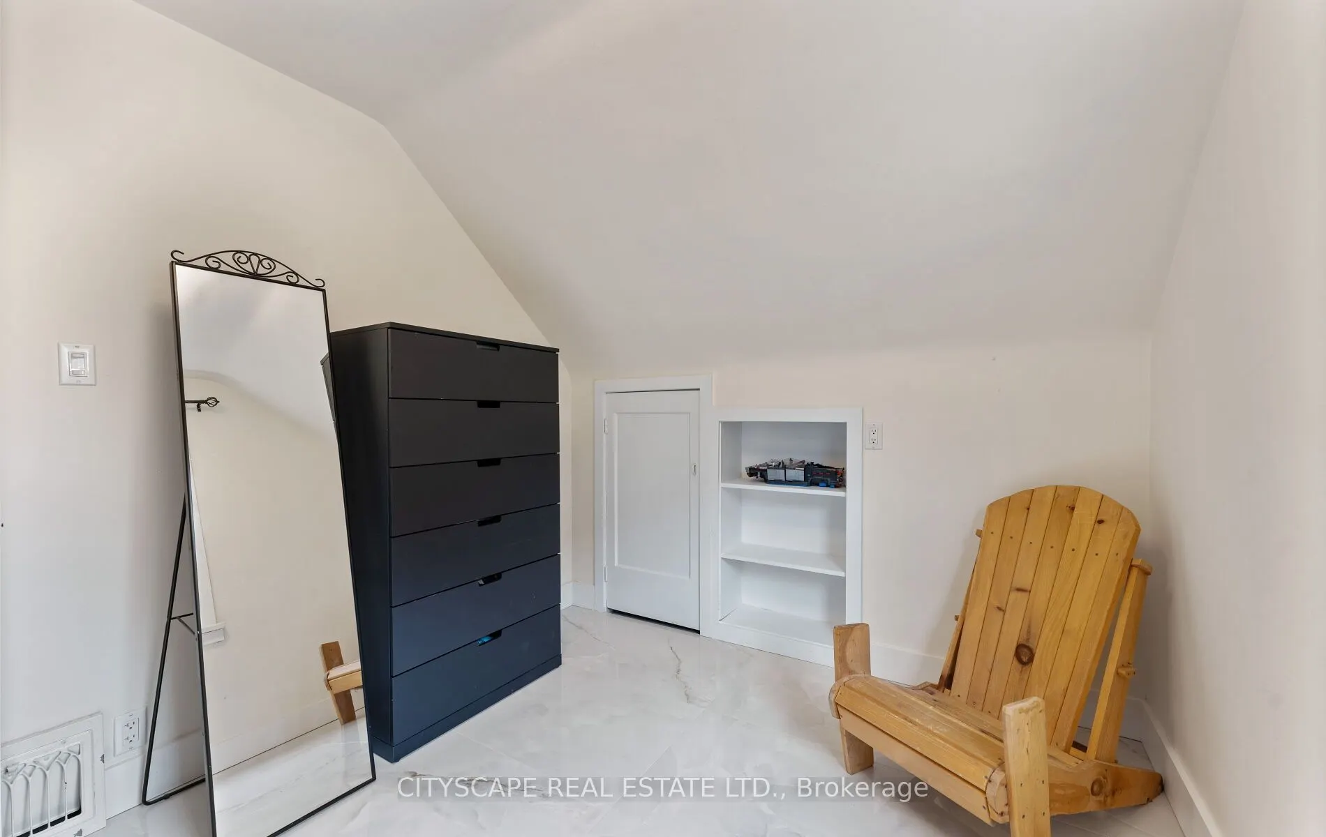 50 South Kingsway