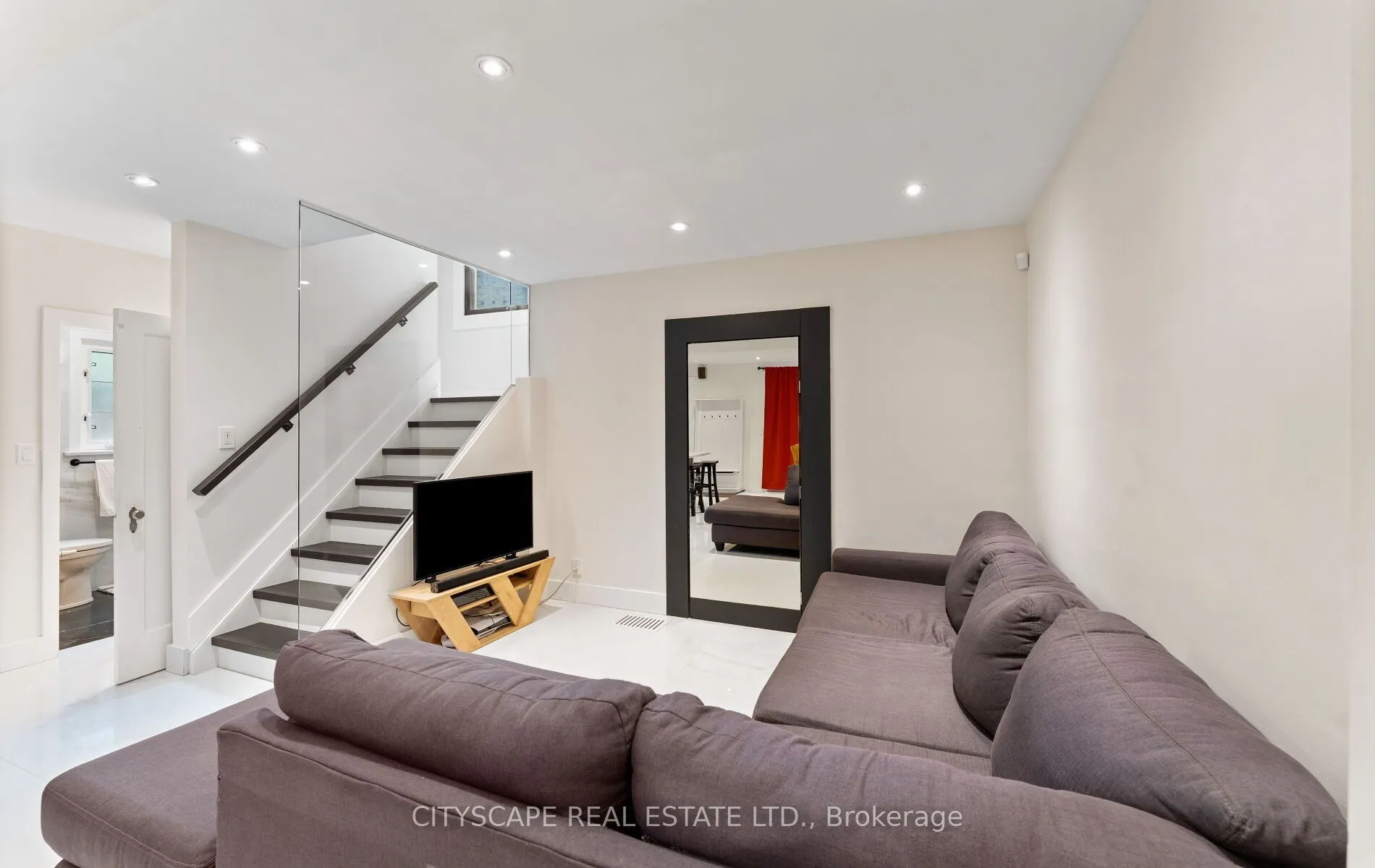 50 South Kingsway