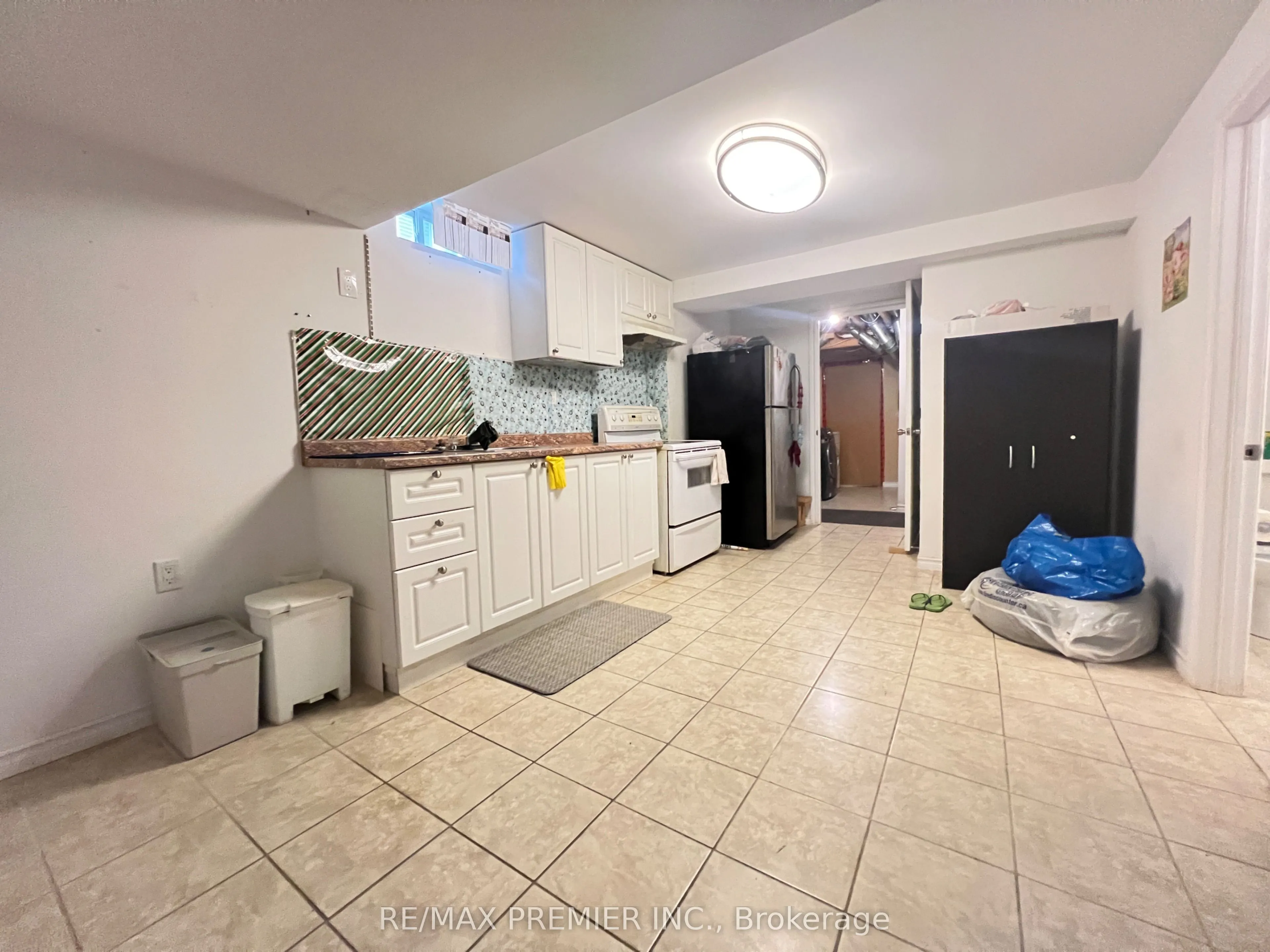 371 Krotone Crescent