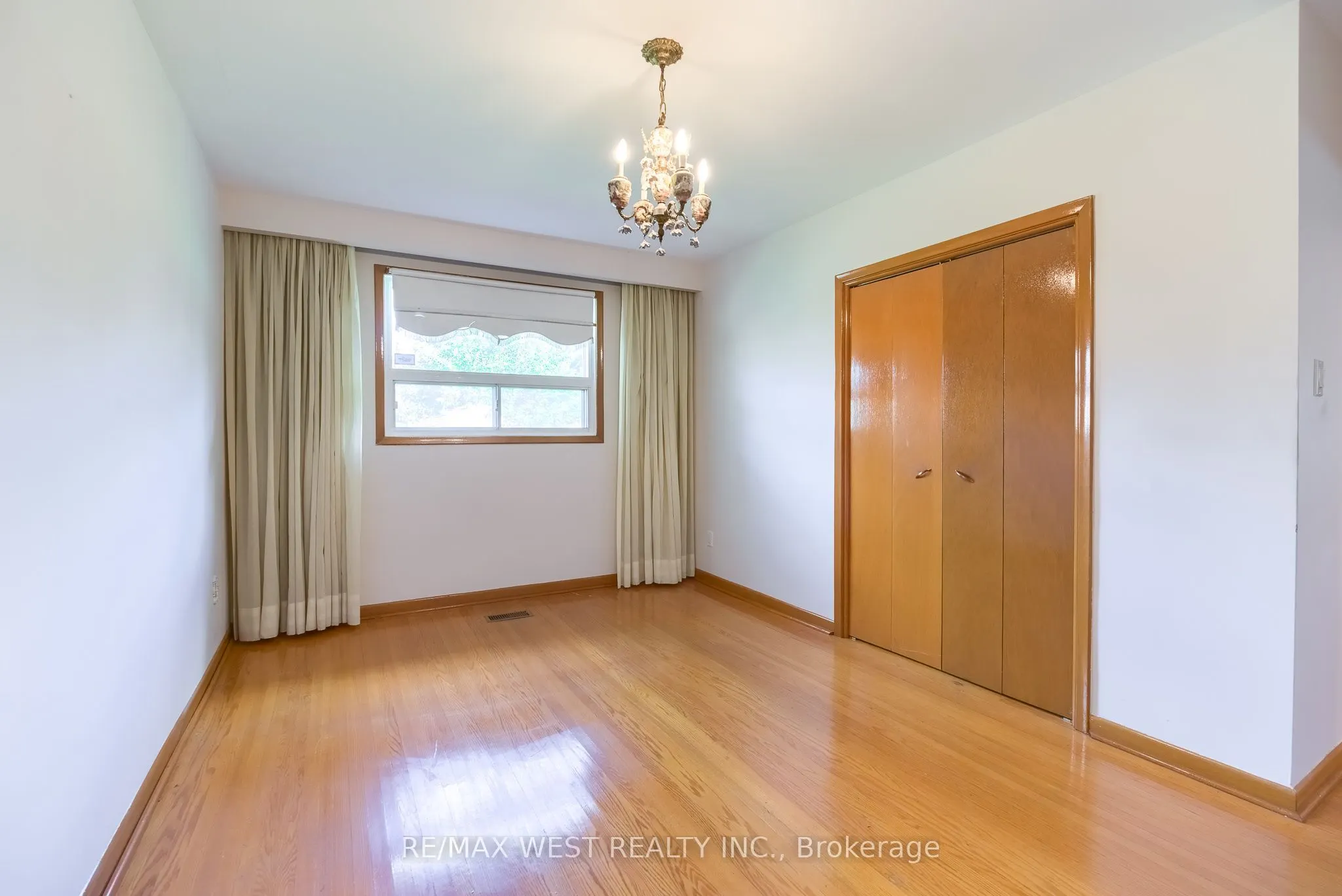 8 Carswell Place
