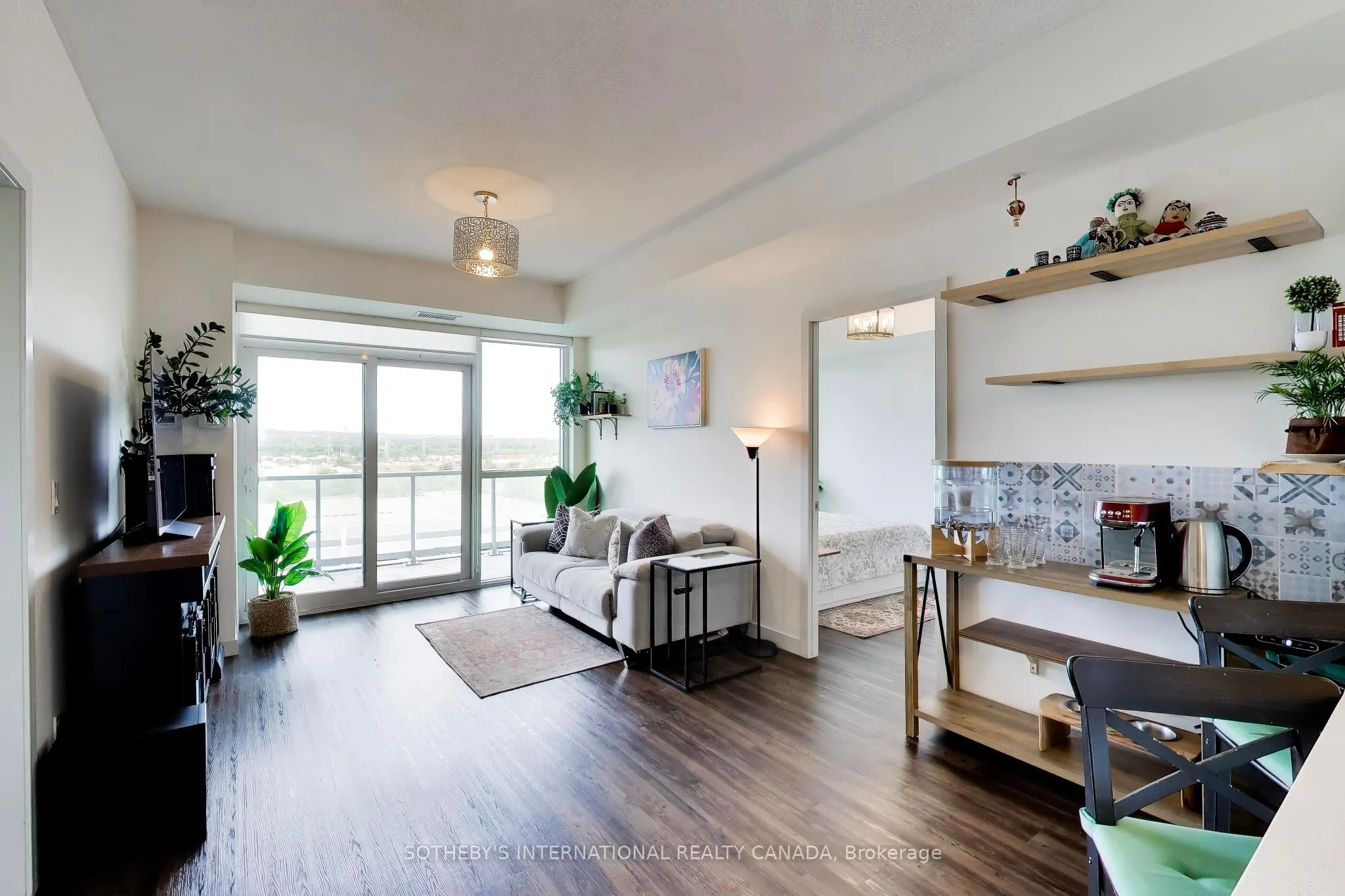 2081 Fairview Street #1009