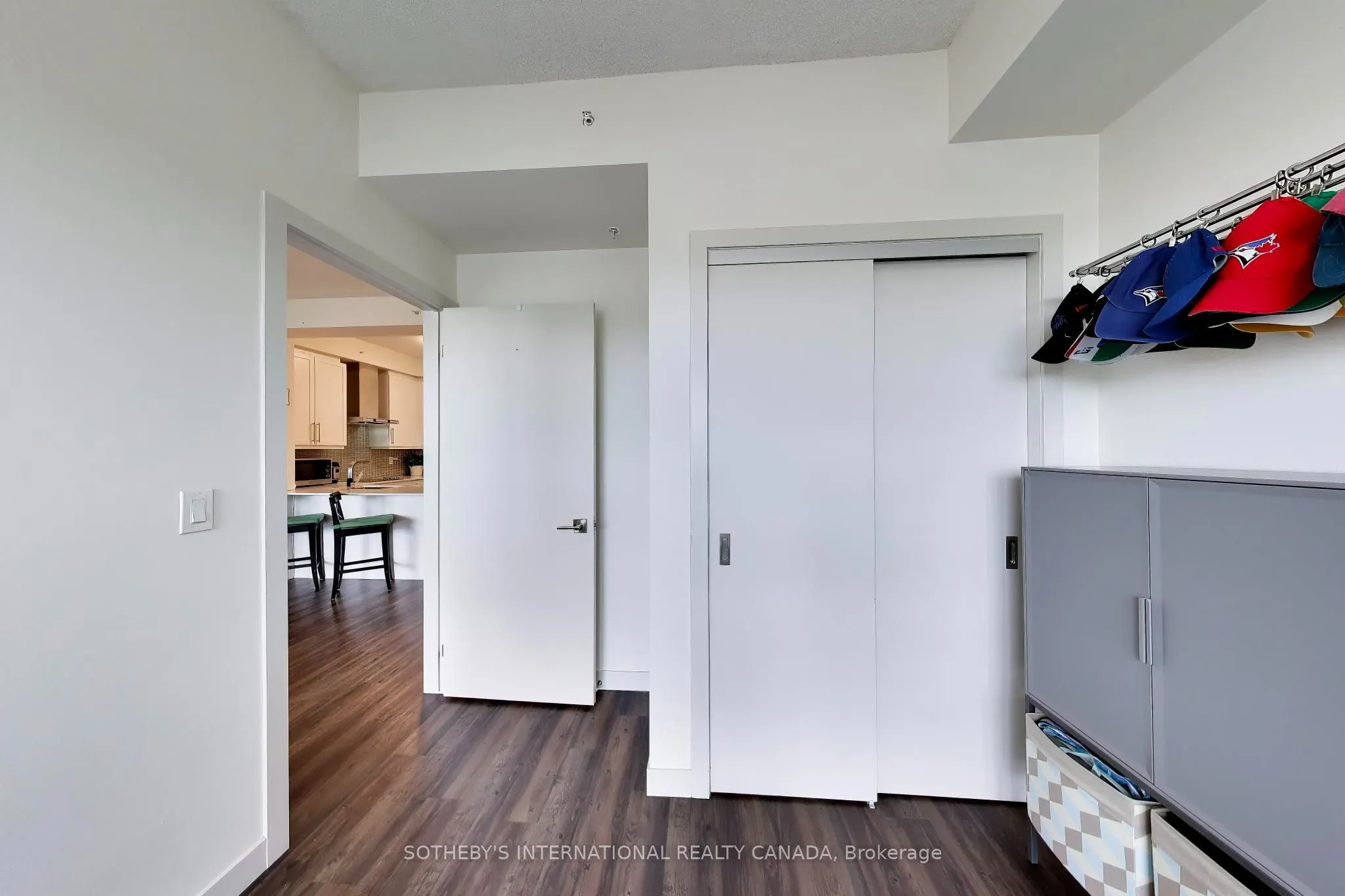2081 Fairview Street #1009