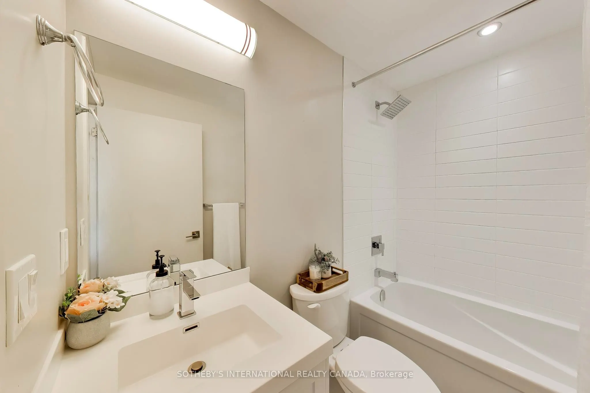 2081 Fairview Street #1009