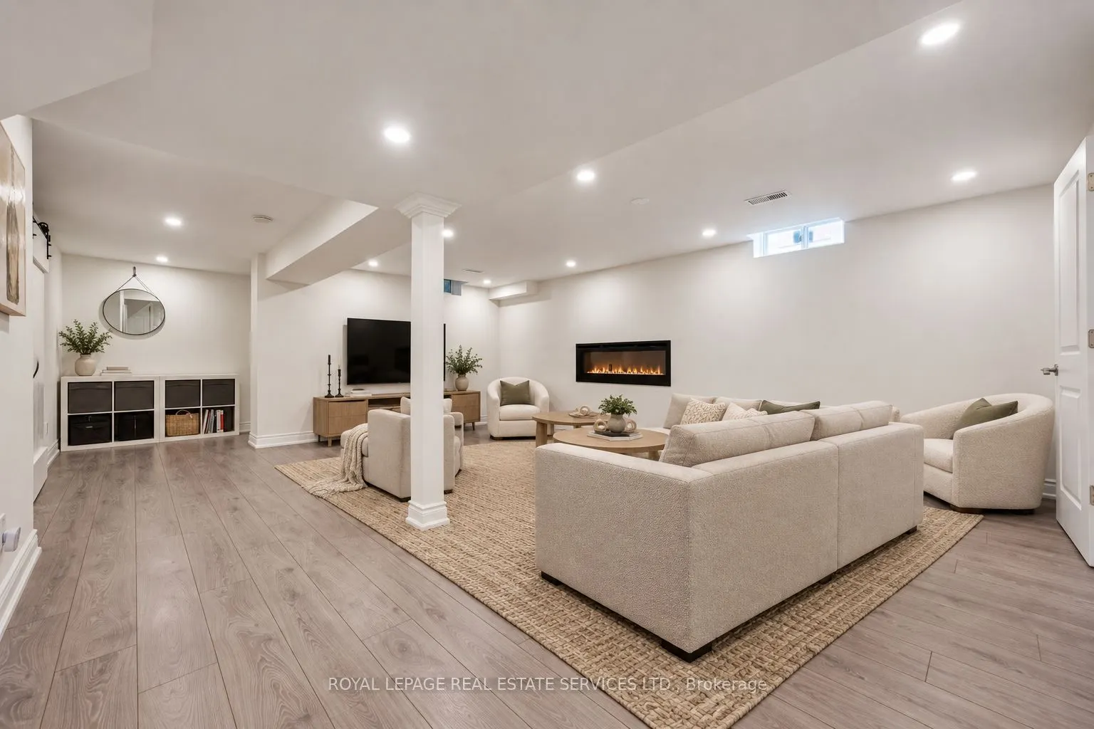360 River Oaks Boulevard W