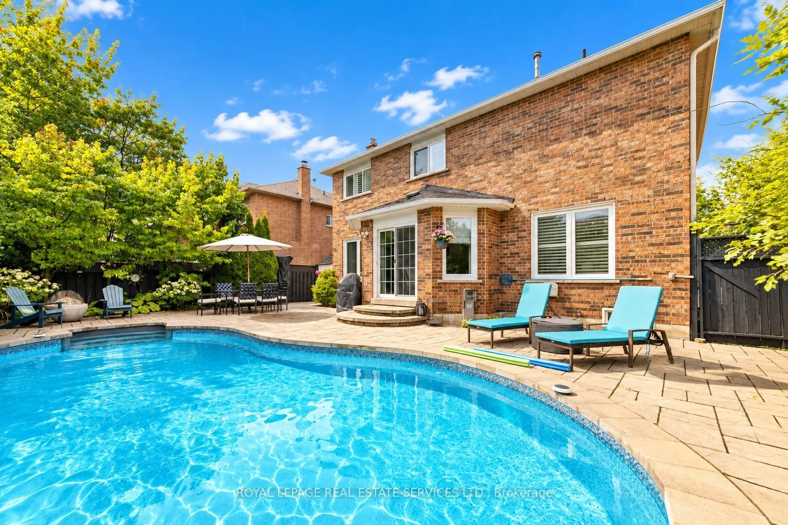 360 River Oaks Boulevard W