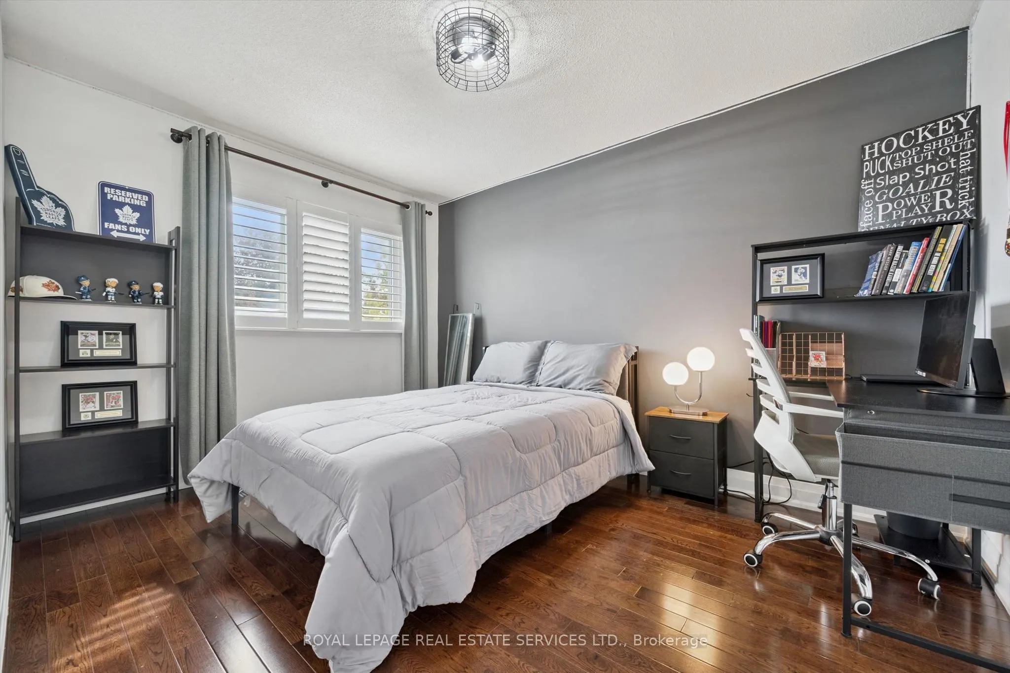 360 River Oaks Boulevard W