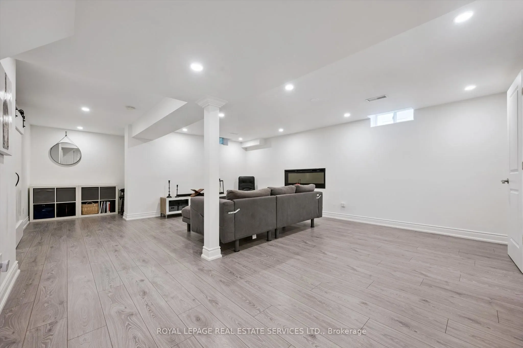 360 River Oaks Boulevard W