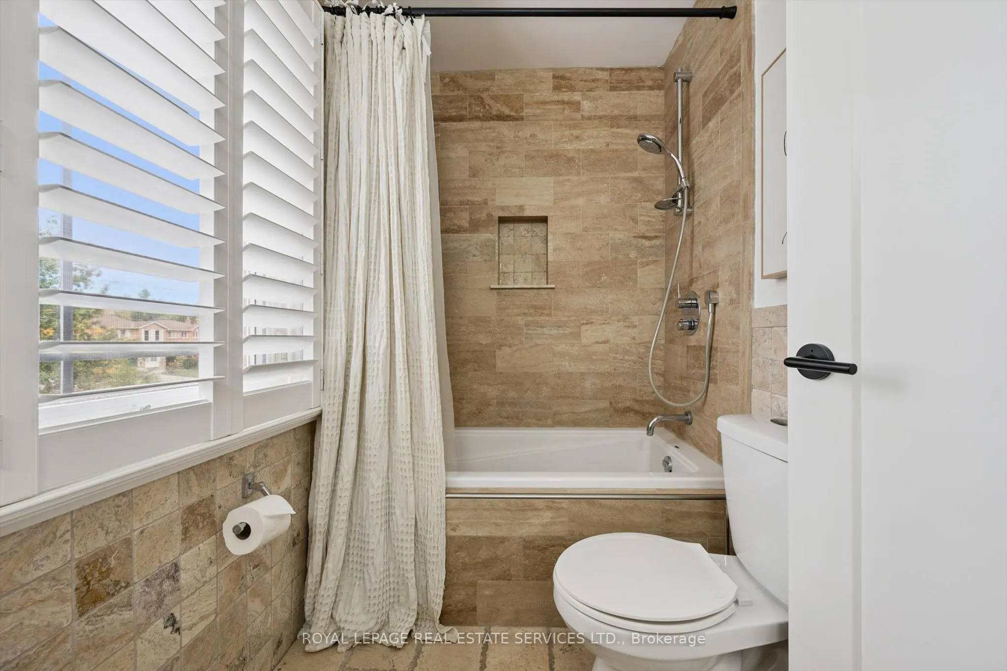 360 River Oaks Boulevard W