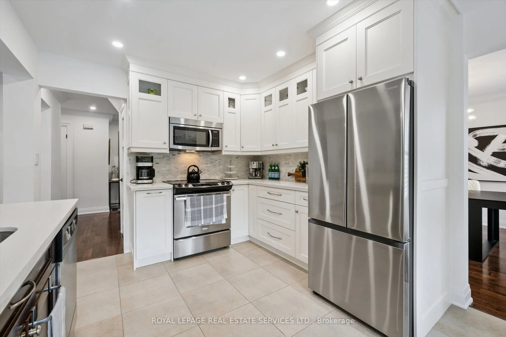 360 River Oaks Boulevard W